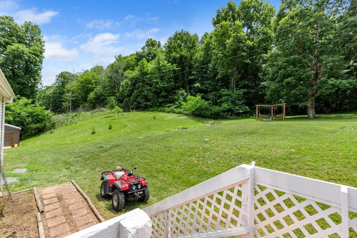 879 Cross Avenue Pearisburg VA 24134
