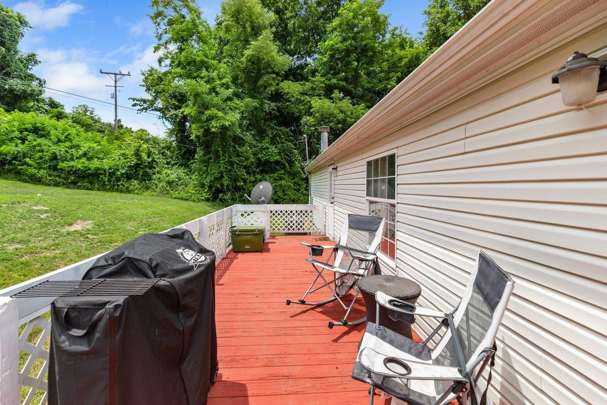 879 Cross Avenue Pearisburg VA 24134