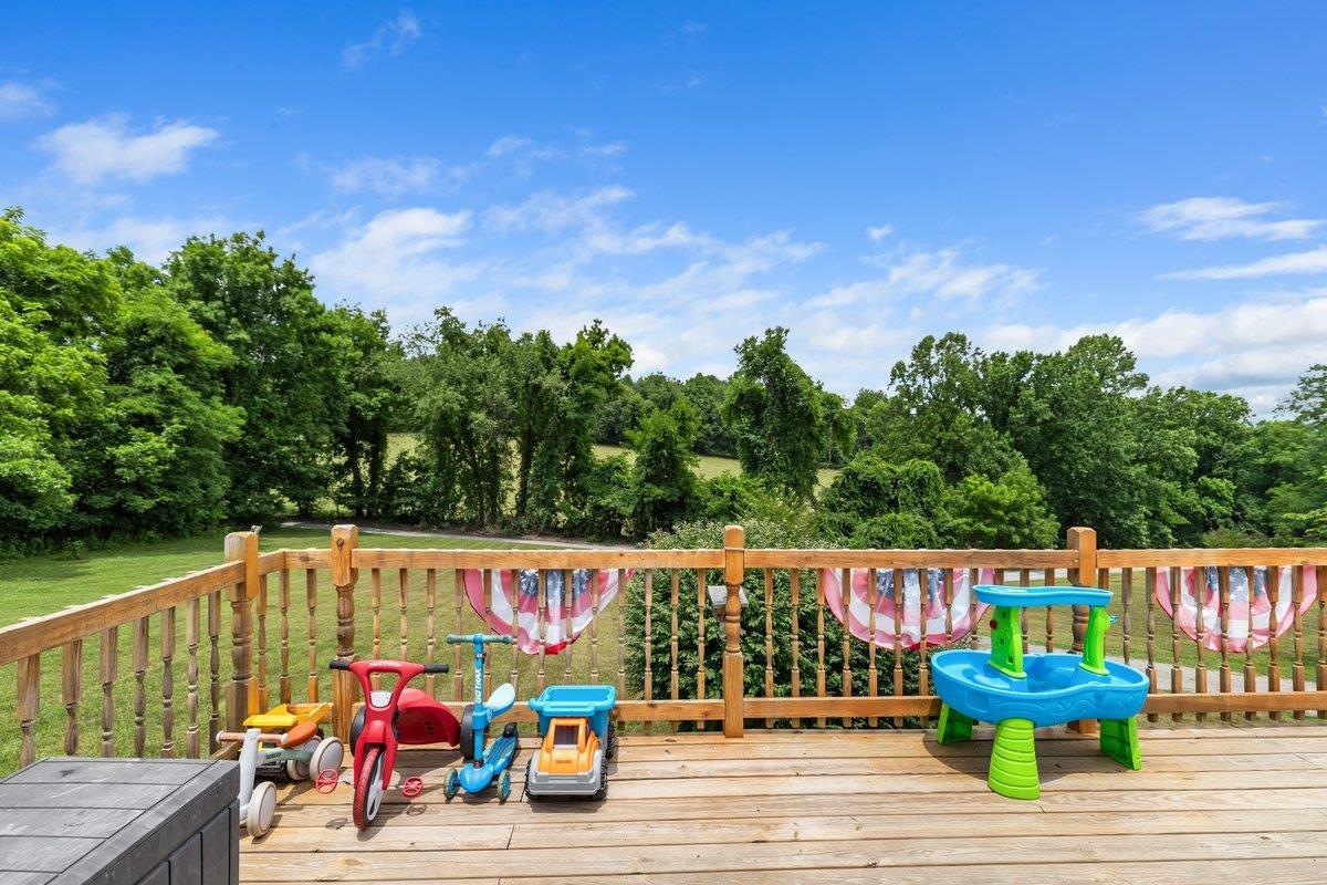 879 Cross Avenue Pearisburg VA 24134