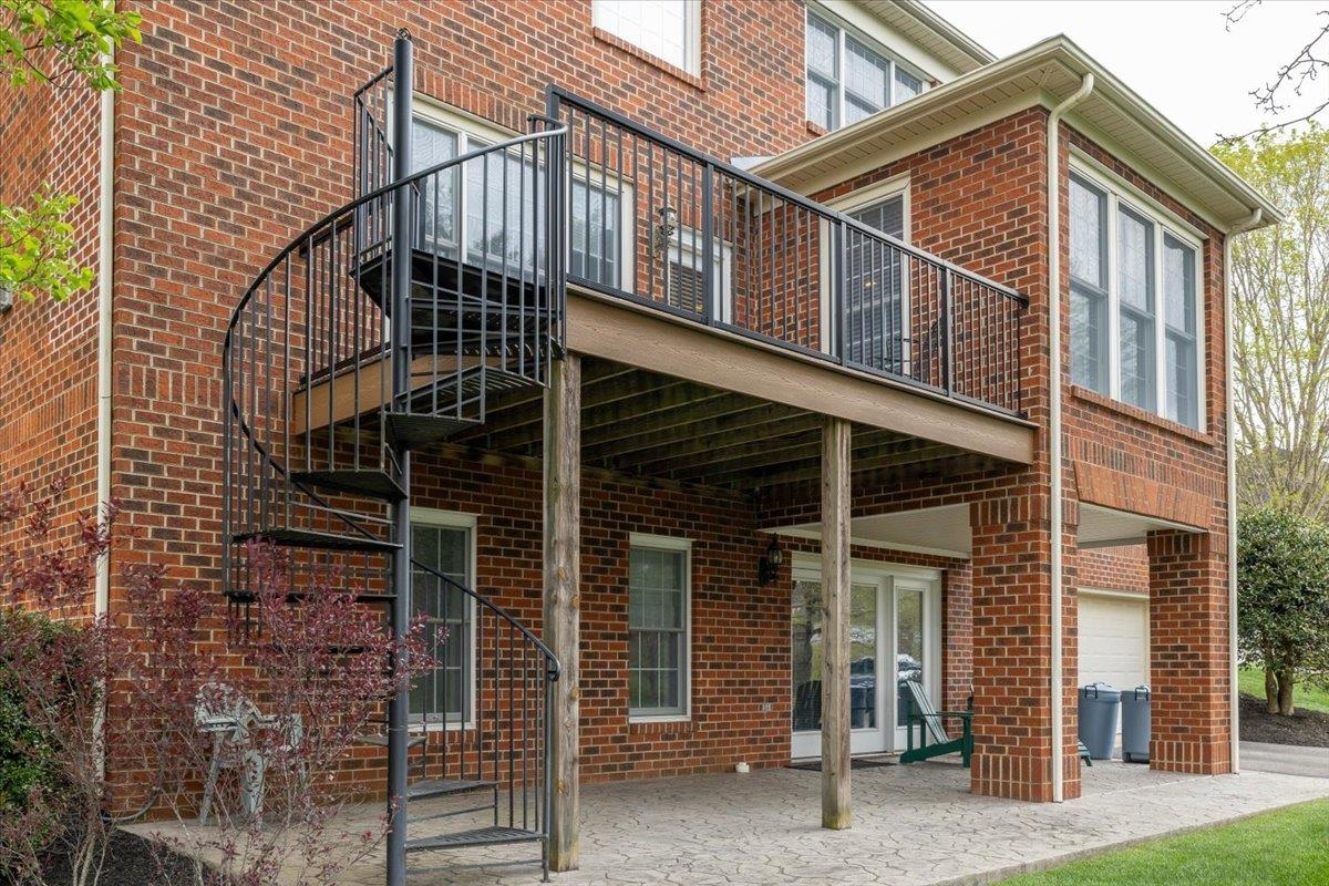2201 Birch Leaf Lane Blacksburg VA 24060