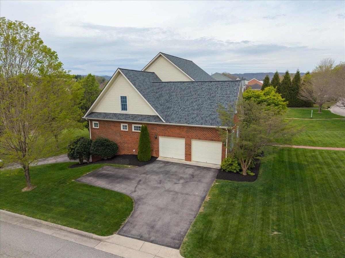 2201 Birch Leaf Lane Blacksburg VA 24060