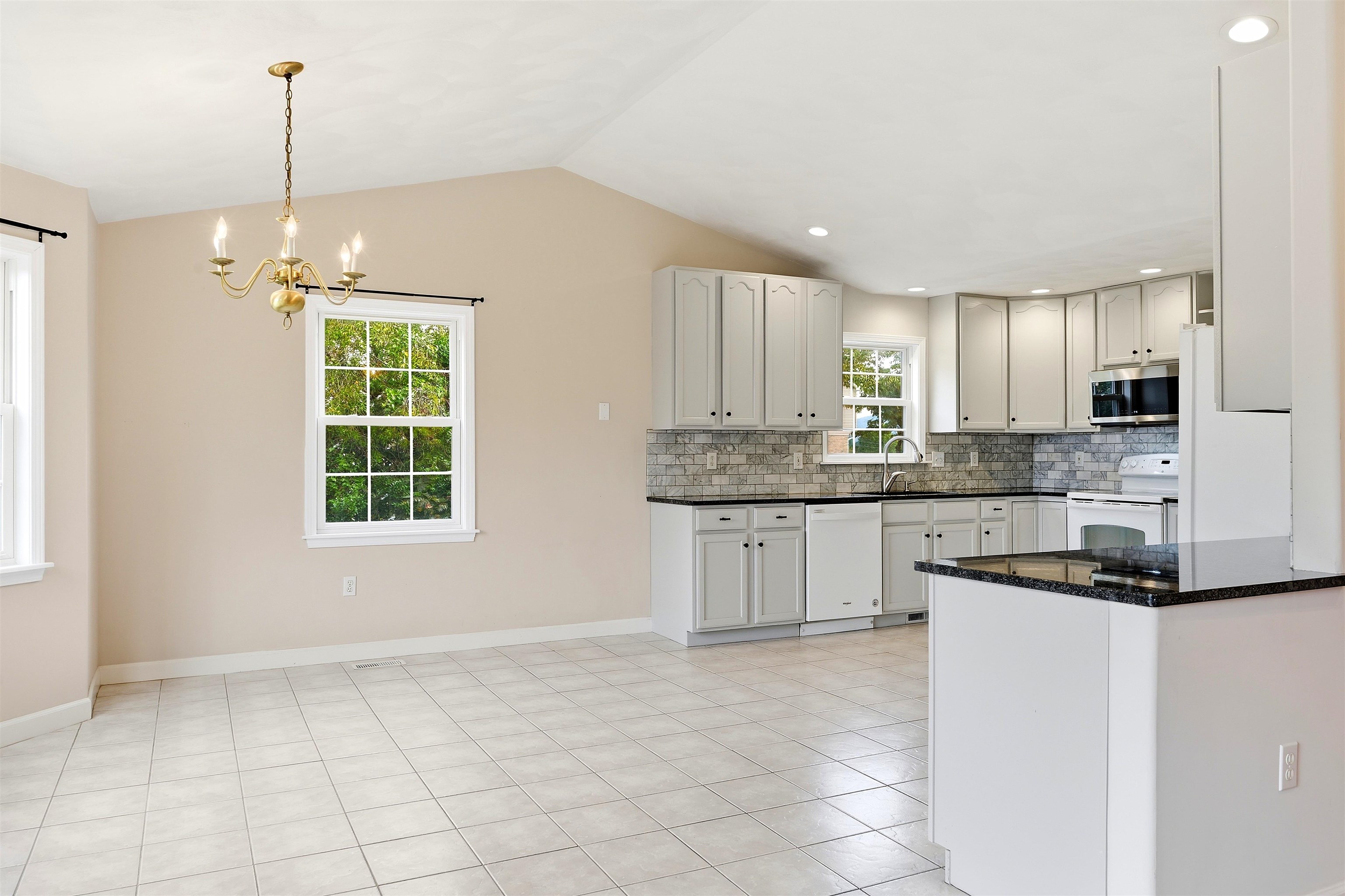 1083 Pheasant Lane Pulaski VA 24301