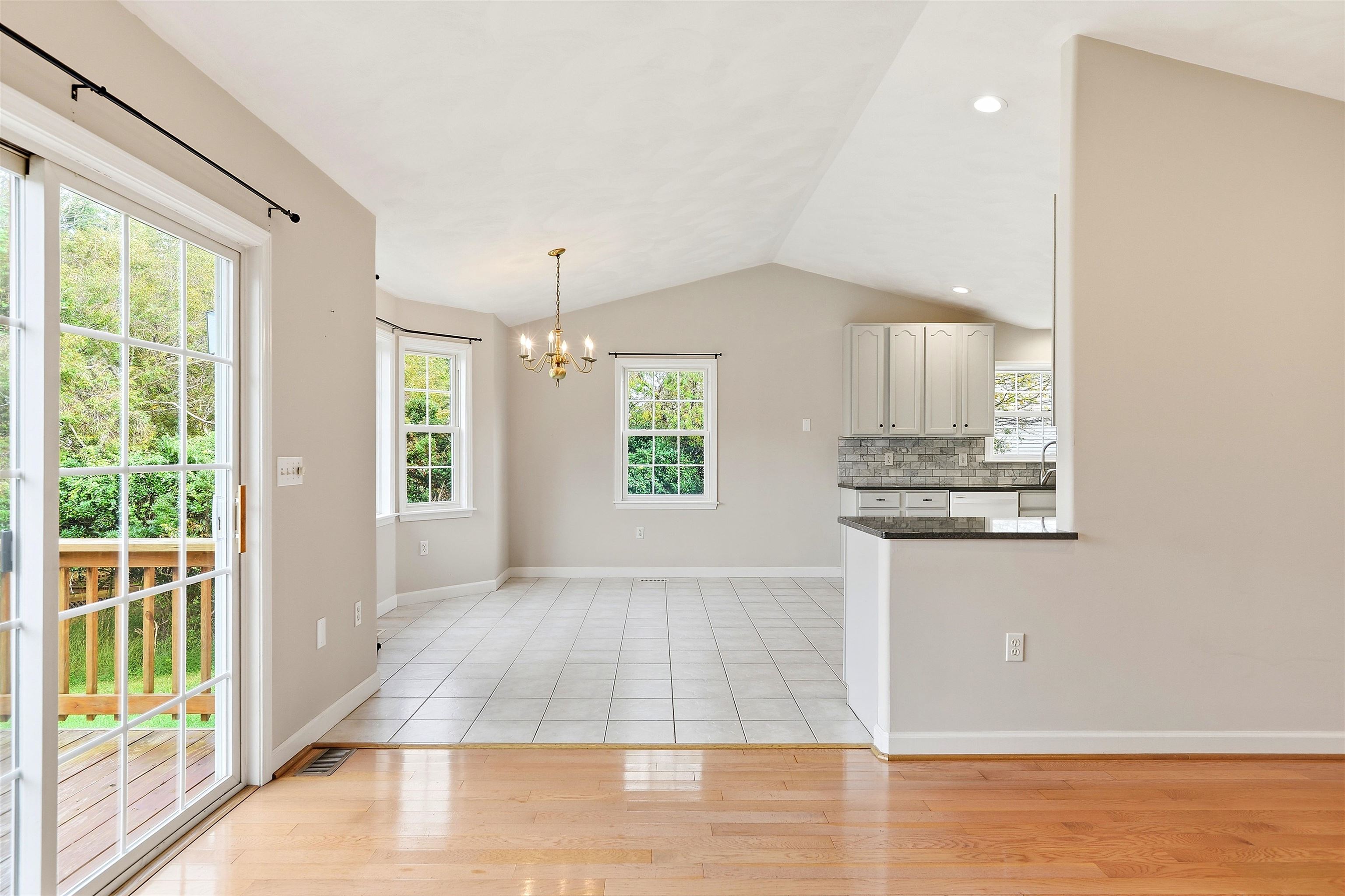 1083 Pheasant Lane Pulaski VA 24301