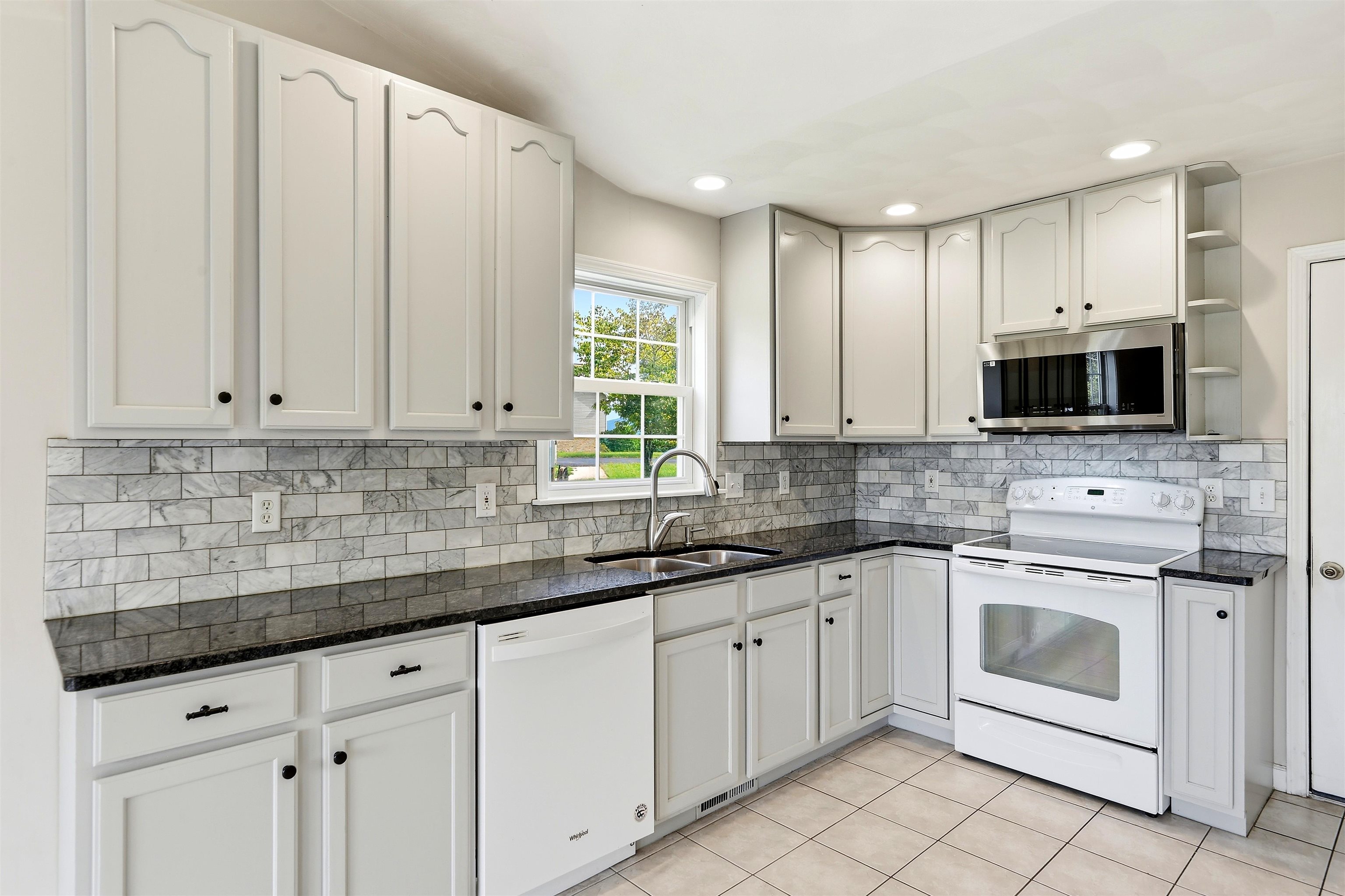 1083 Pheasant Lane Pulaski VA 24301