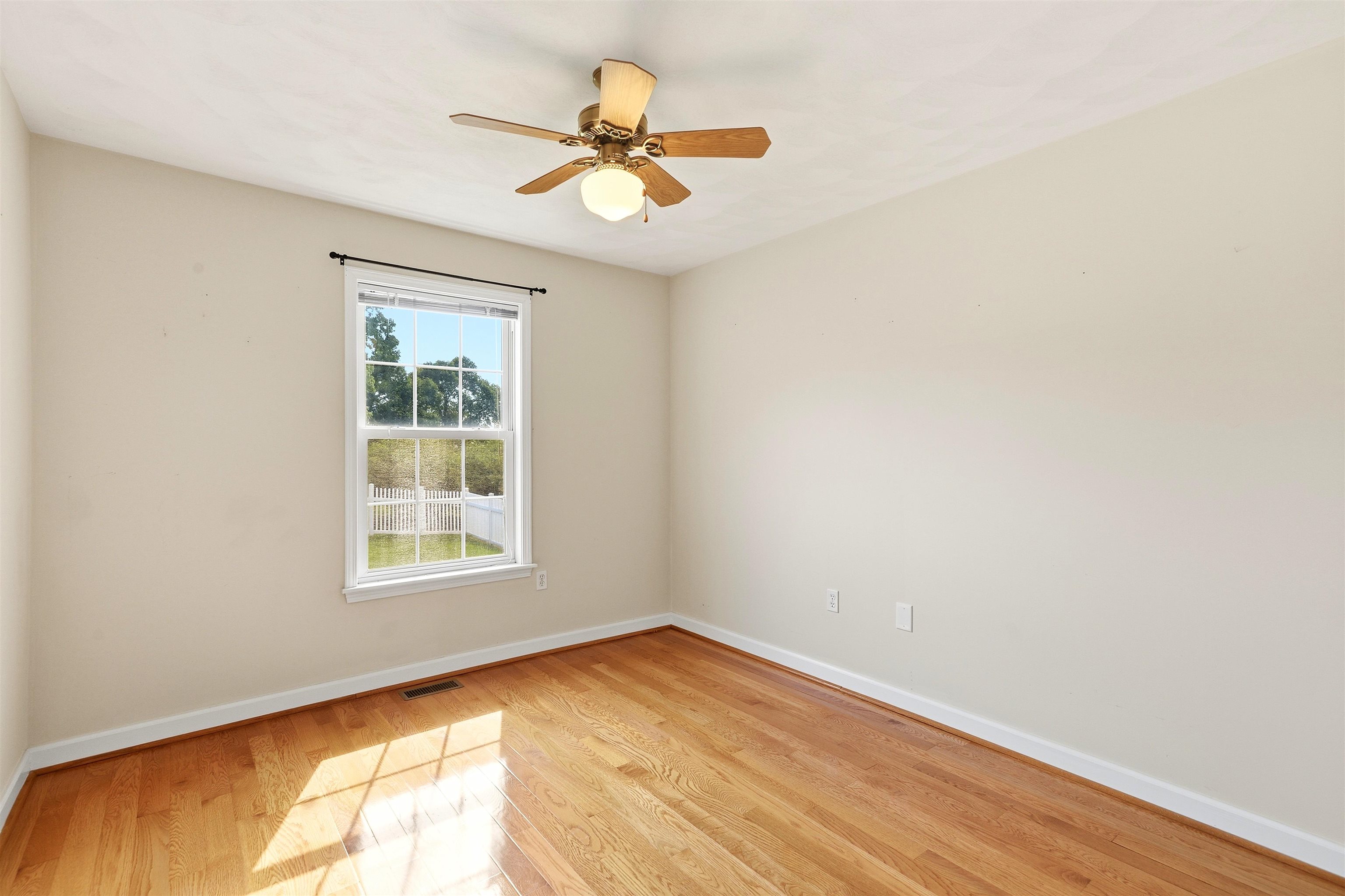 1083 Pheasant Lane Pulaski VA 24301