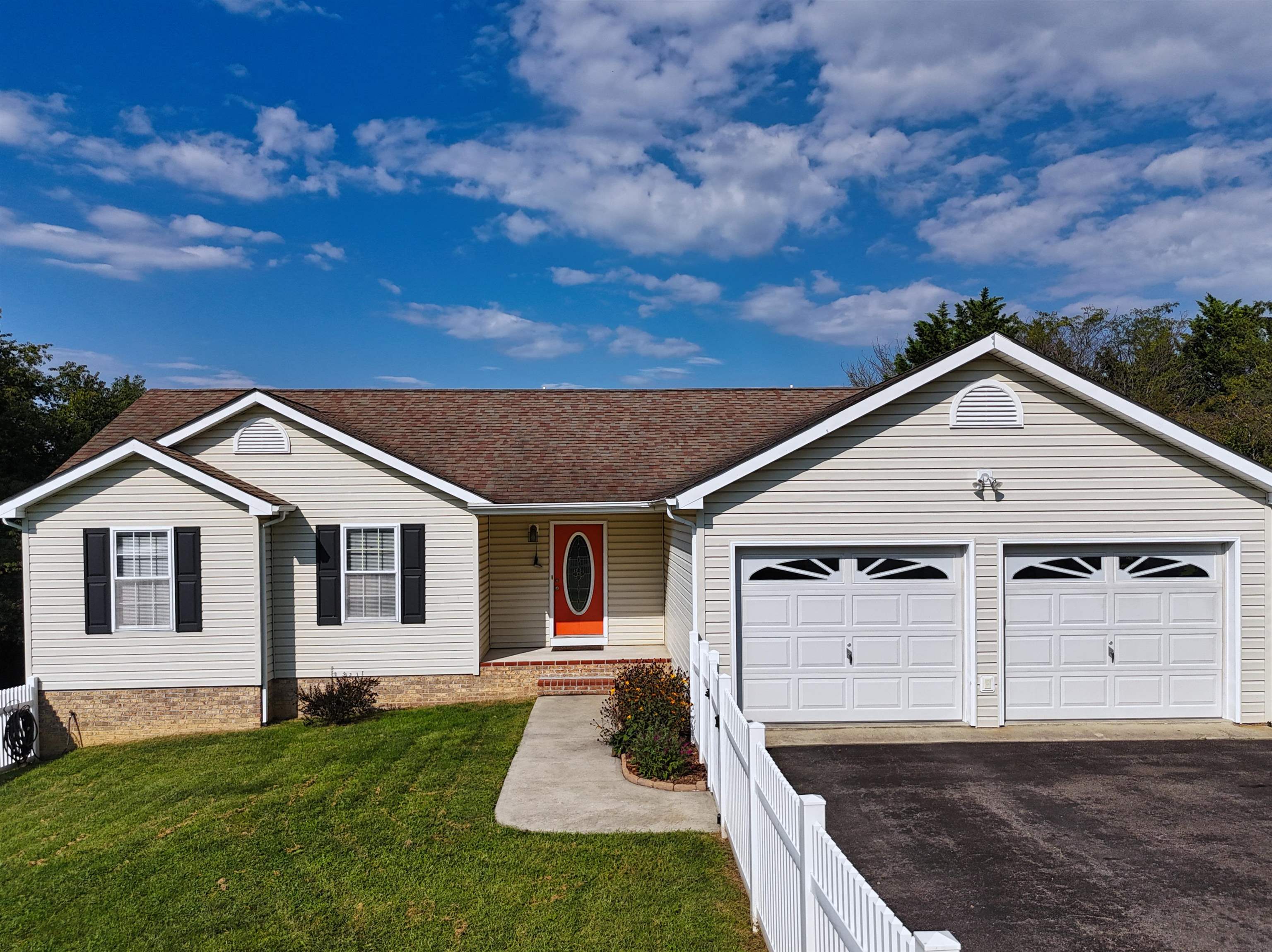 1083 Pheasant Lane Pulaski VA 24301