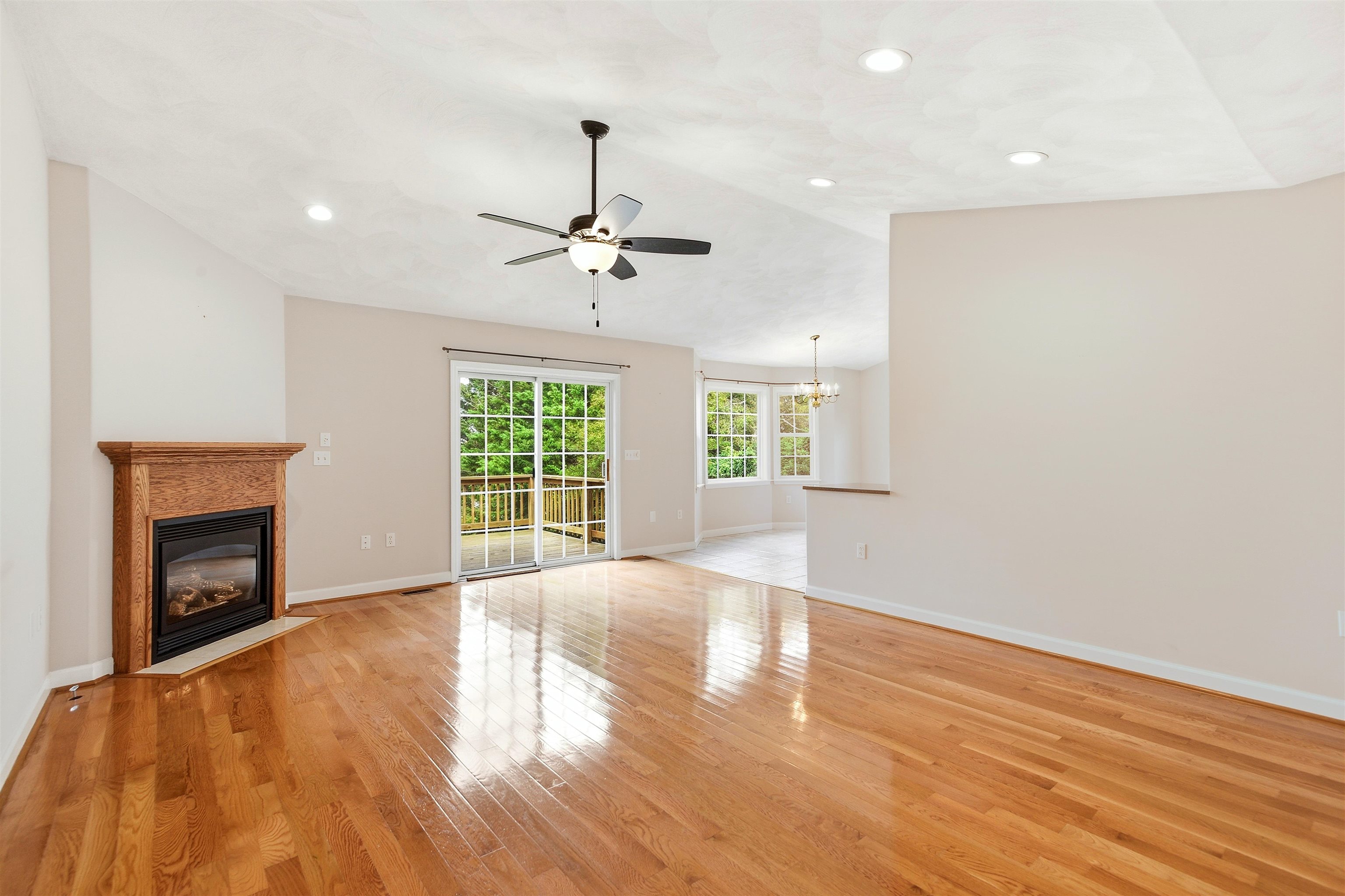 1083 Pheasant Lane Pulaski VA 24301