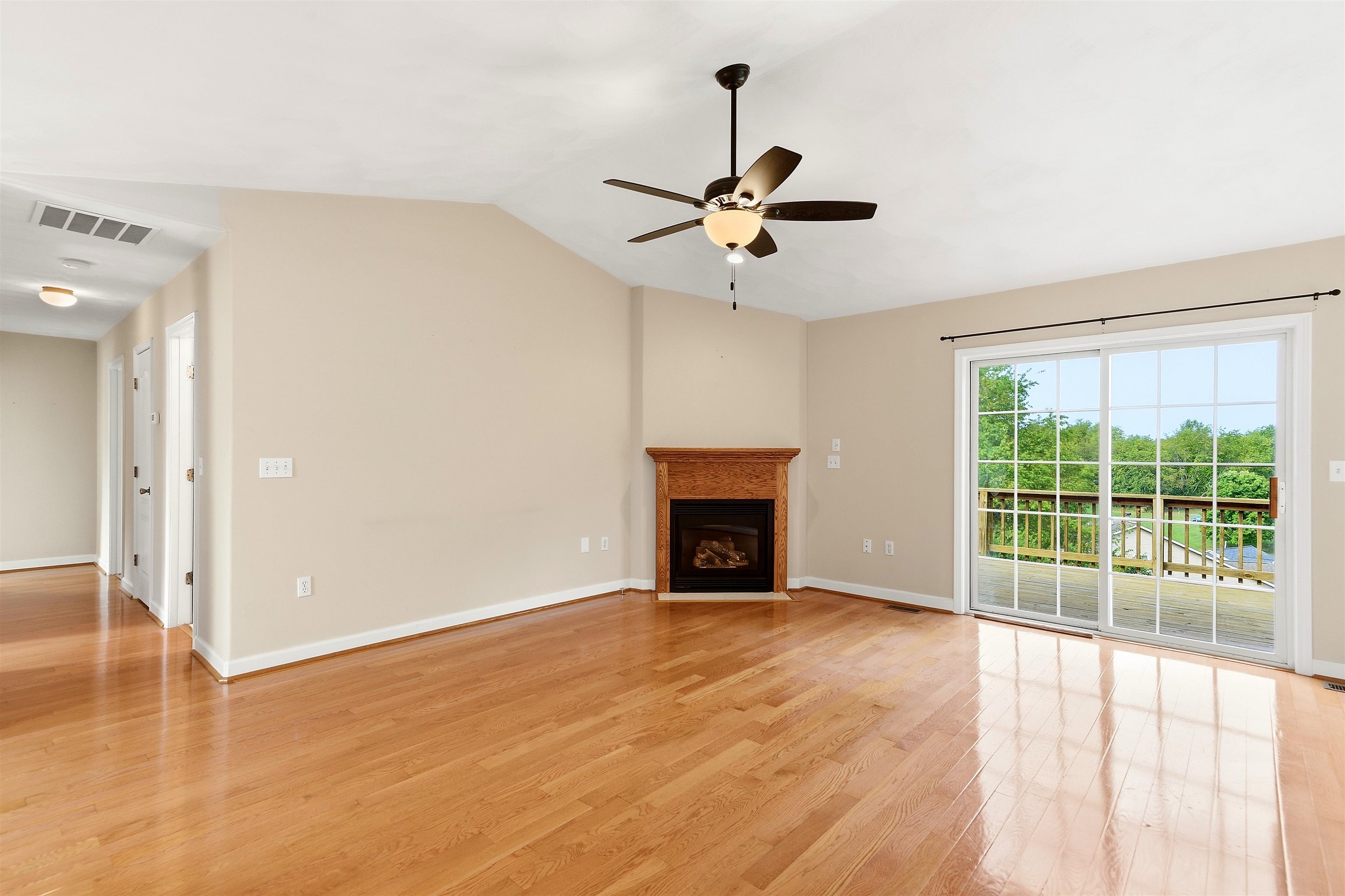 1083 Pheasant Lane Pulaski VA 24301