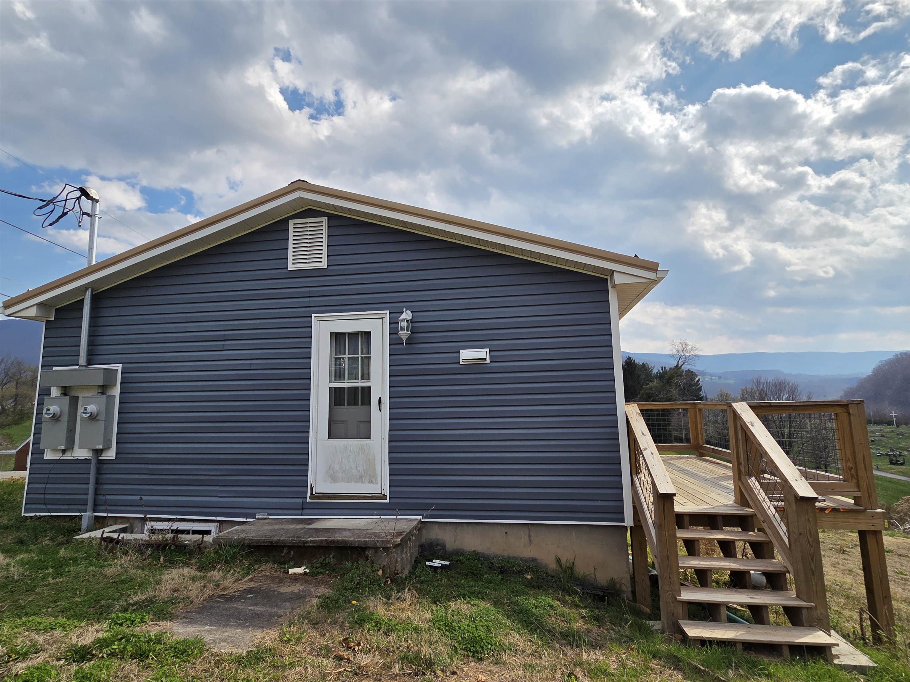 101 Warner Street Narrows VA 24124