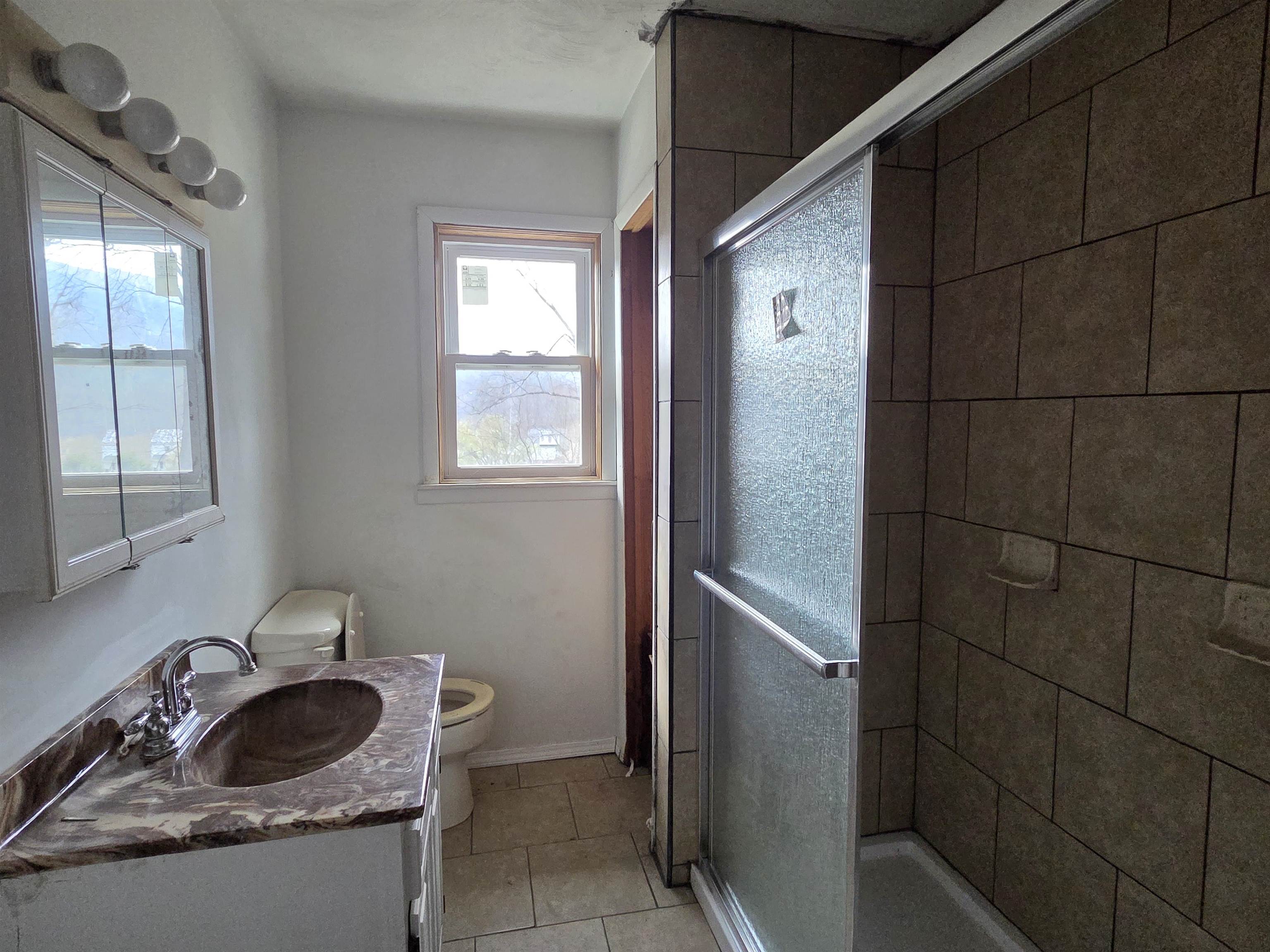 101 Warner Street Narrows VA 24124