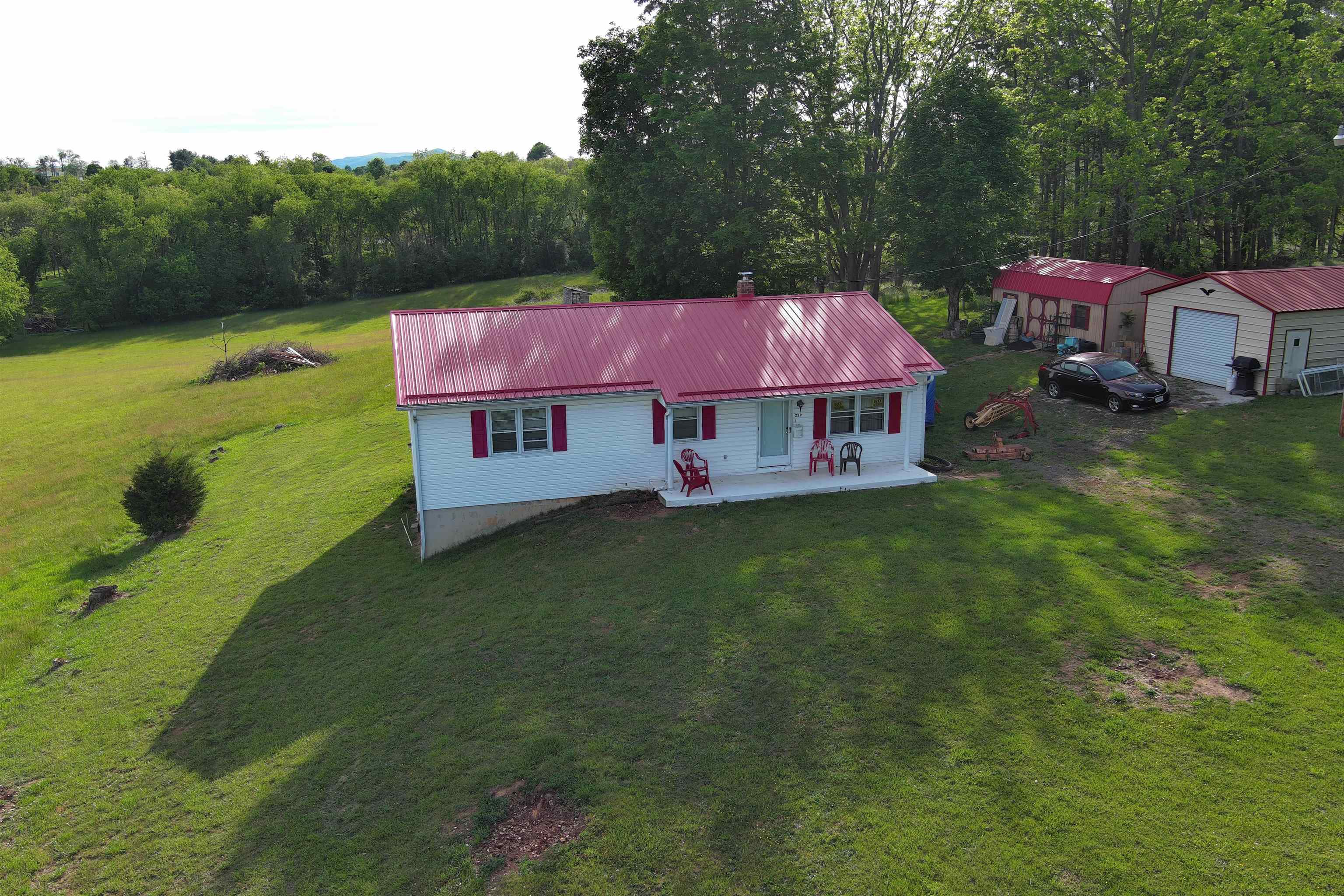 229 Mcgavock Lane Max Meadows VA 24360