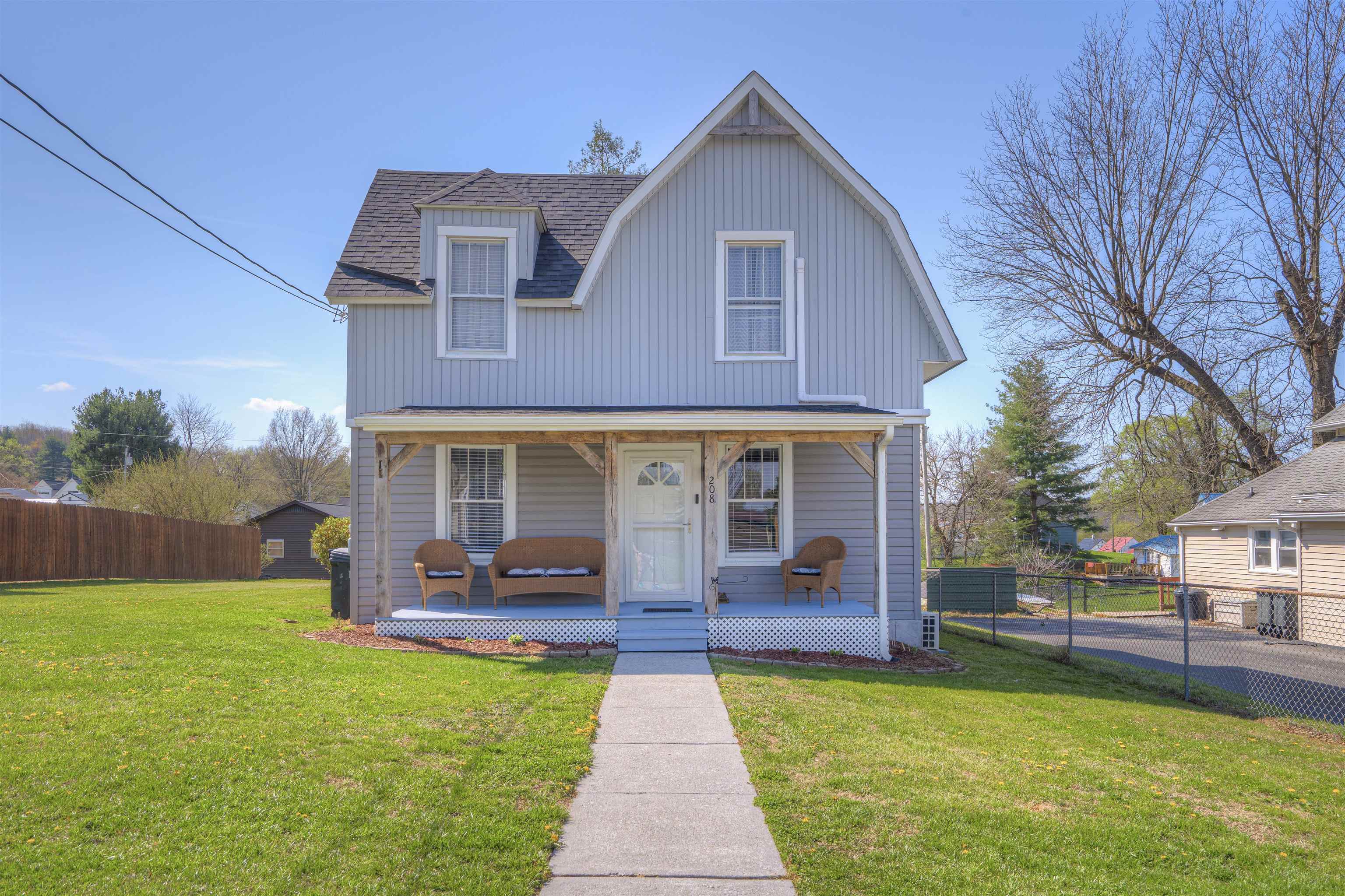208 Ingles Street Radford VA 24141