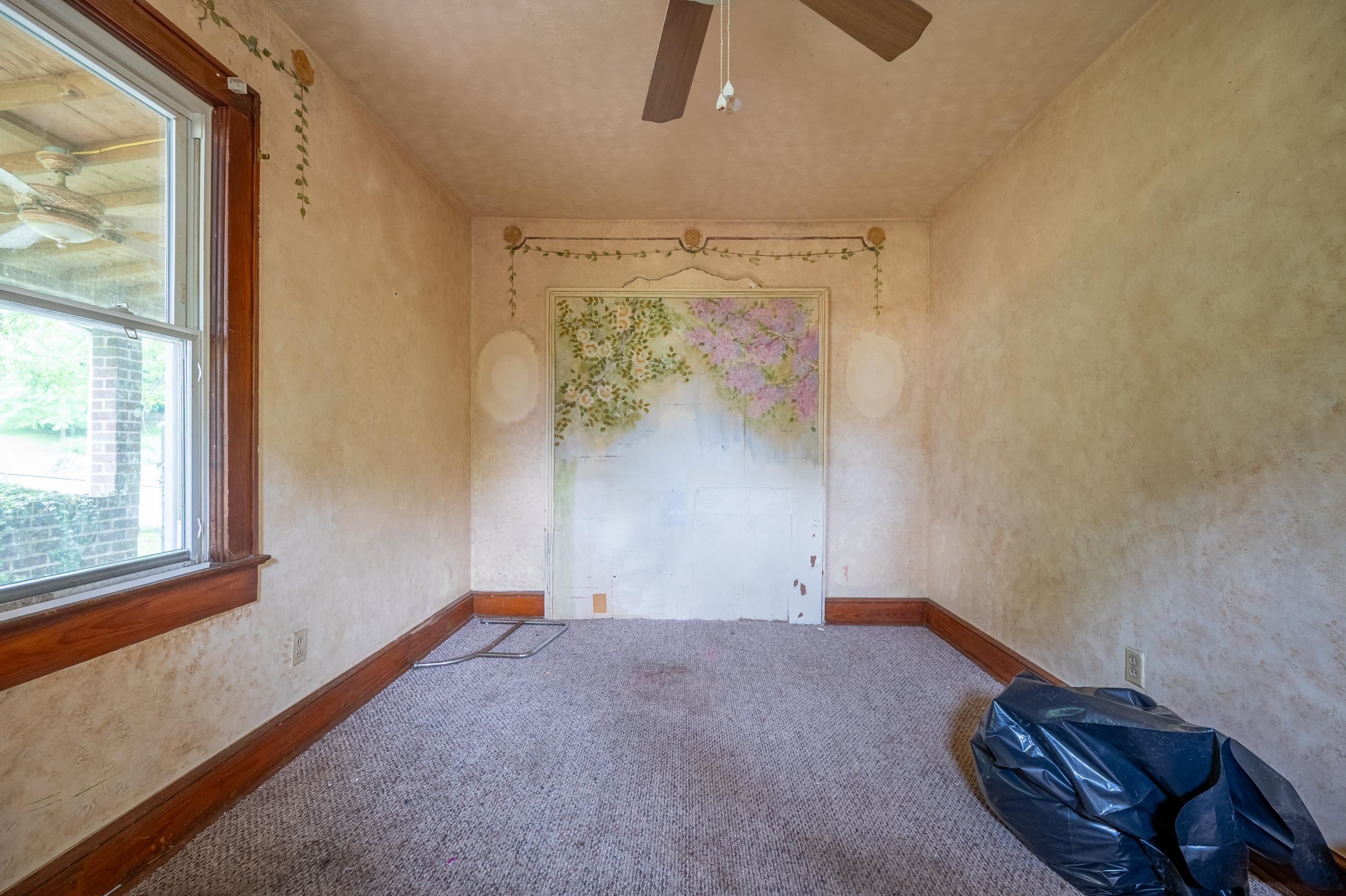 15 4th Street SE Pulaski VA 24301