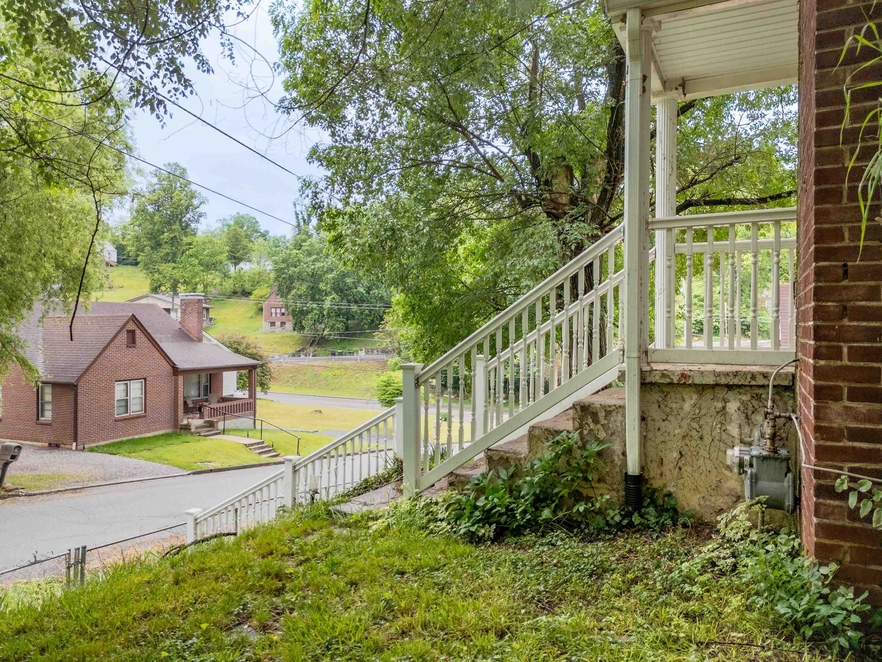 15 4th Street SE Pulaski VA 24301