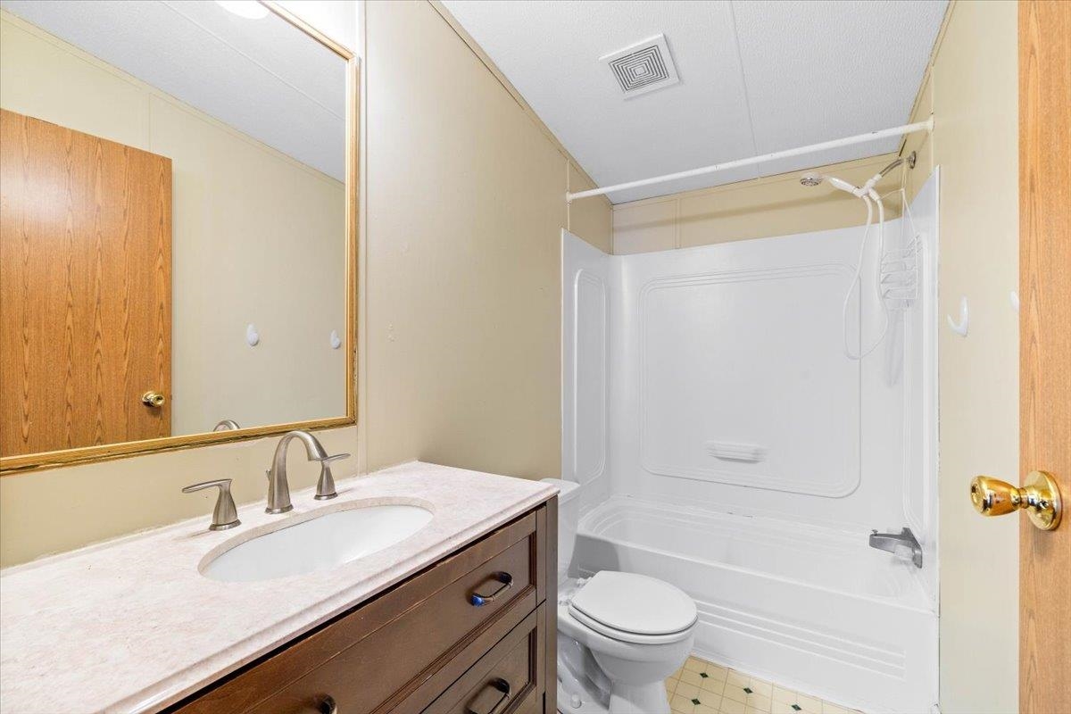 4993 Pearl Street Pulaski VA 24301