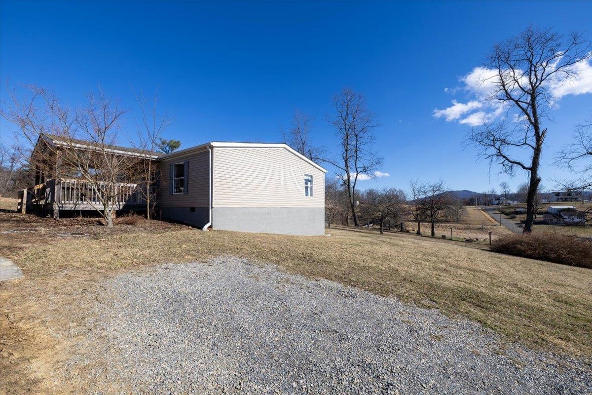 4993 Pearl Street Pulaski VA 24301