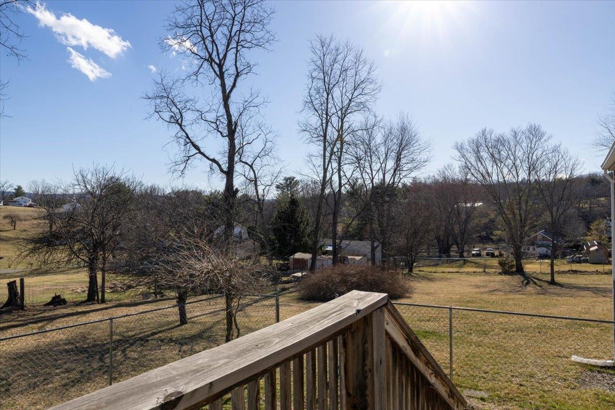 4993 Pearl Street Pulaski VA 24301