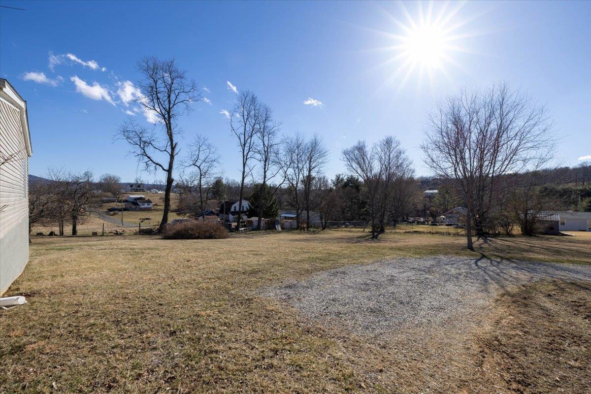 4993 Pearl Street Pulaski VA 24301