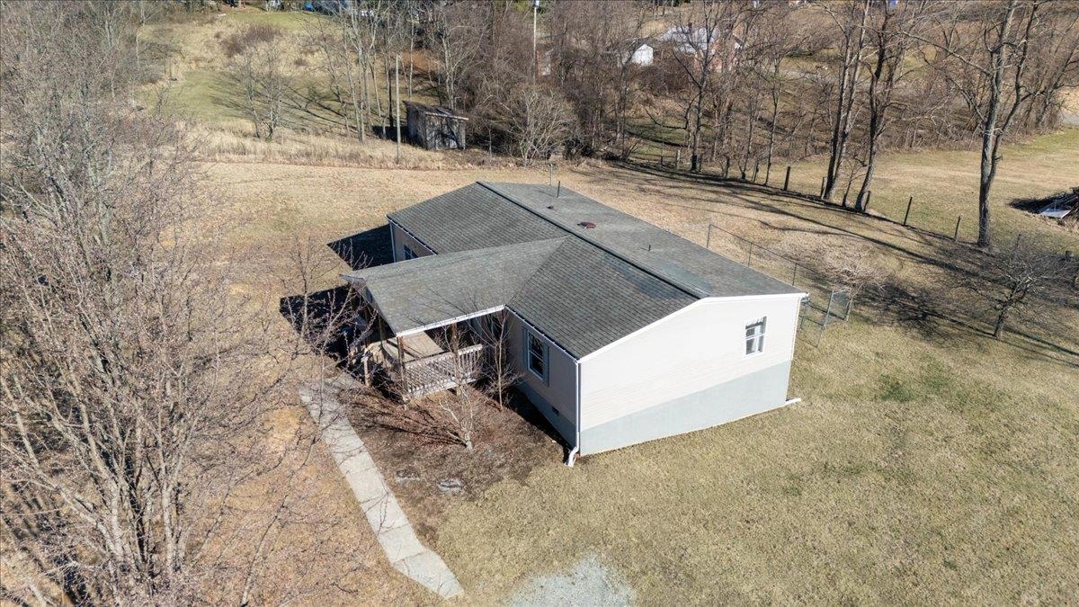 4993 Pearl Street Pulaski VA 24301