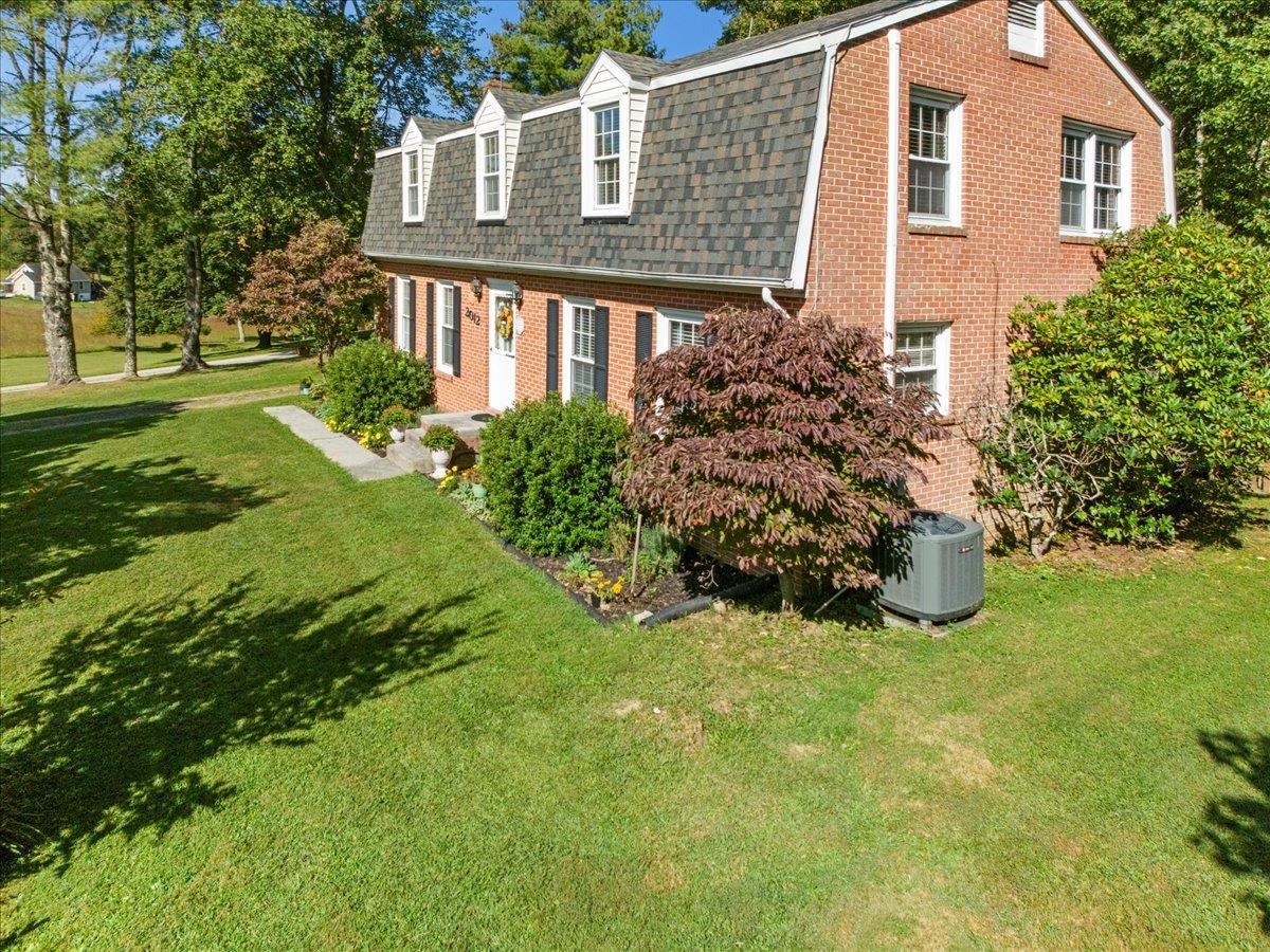 2012 Huffville Road Pilot VA 24138