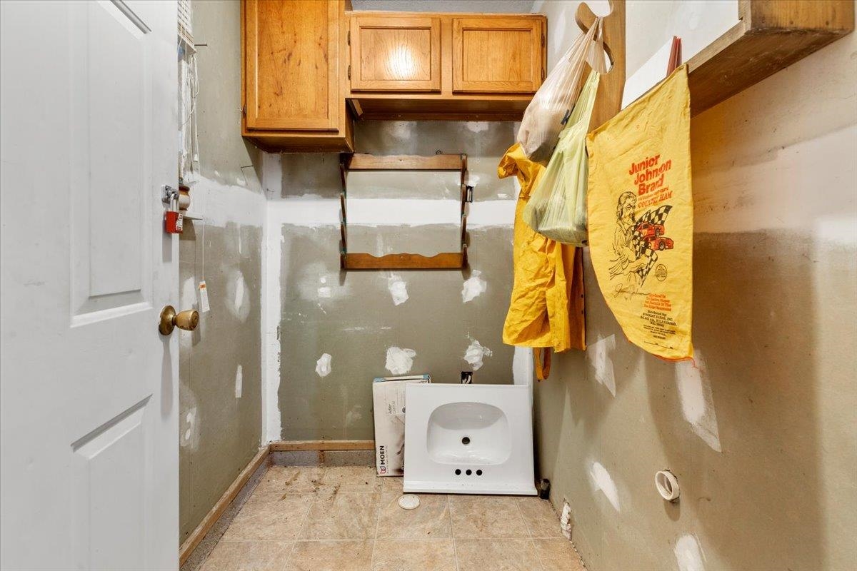 2012 Huffville Road Pilot VA 24138