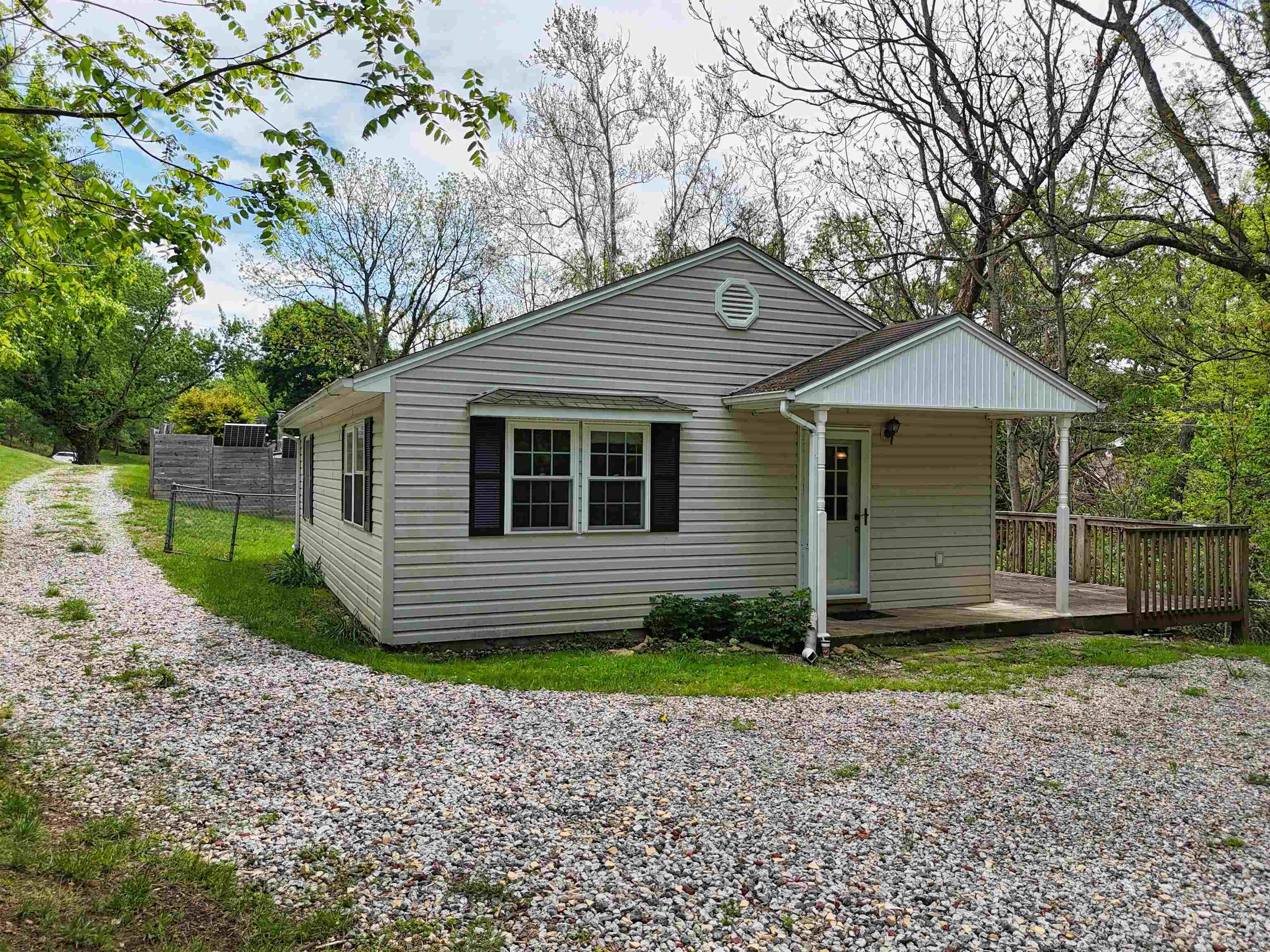 705 Seventh Street Radford VA 24141