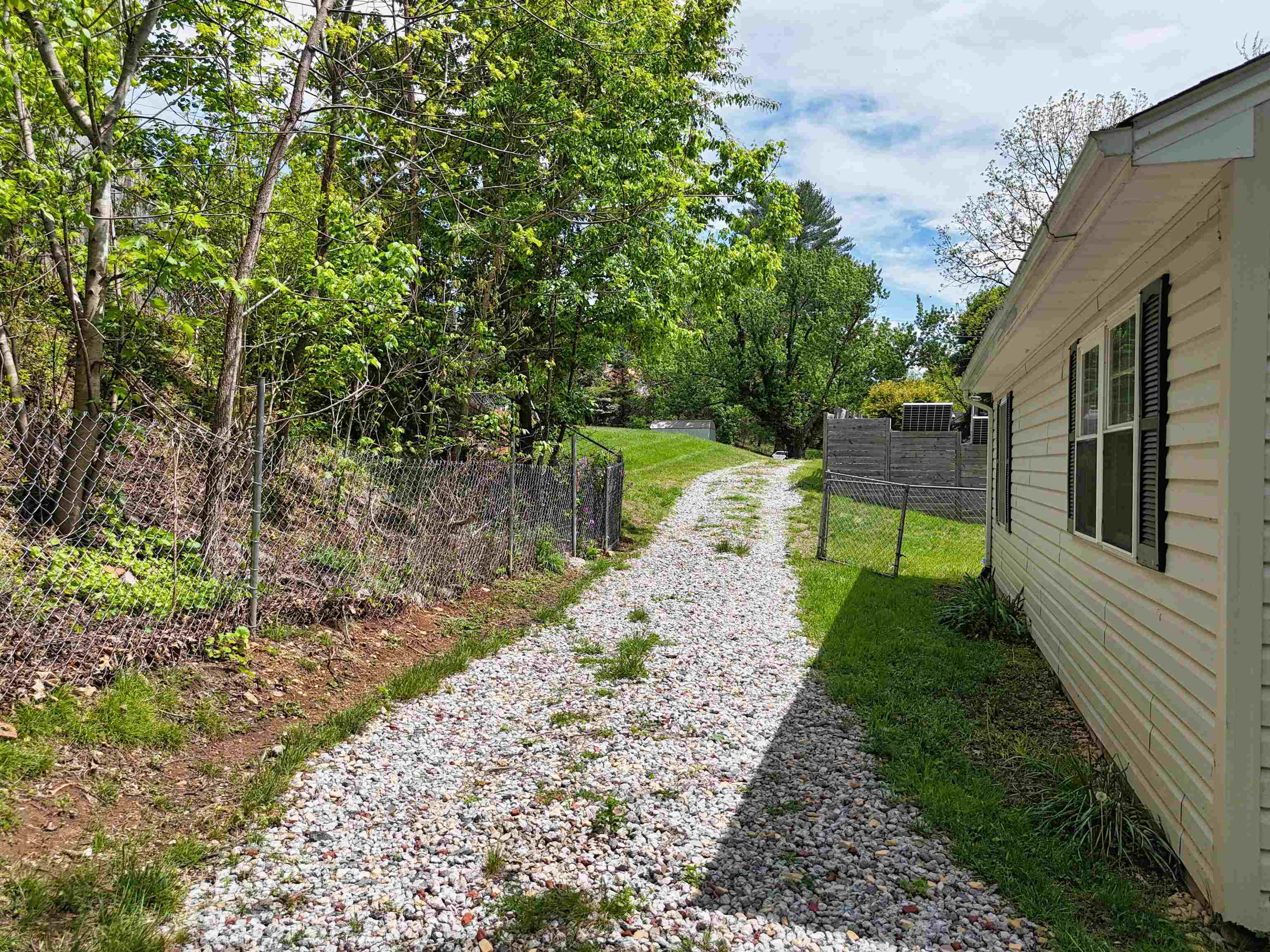 705 Seventh Street Radford VA 24141