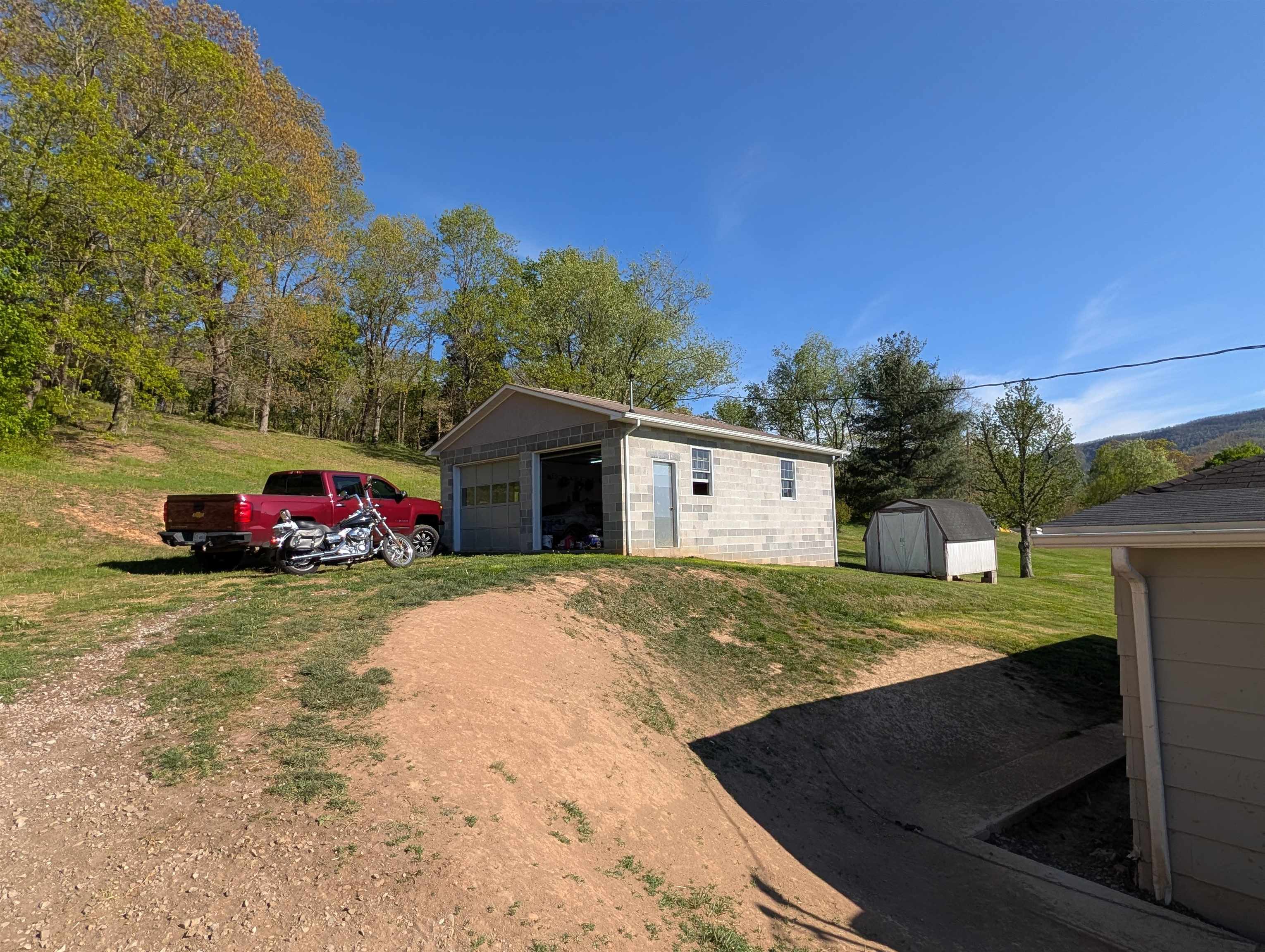 218 Church Street Rich Creek VA 24147