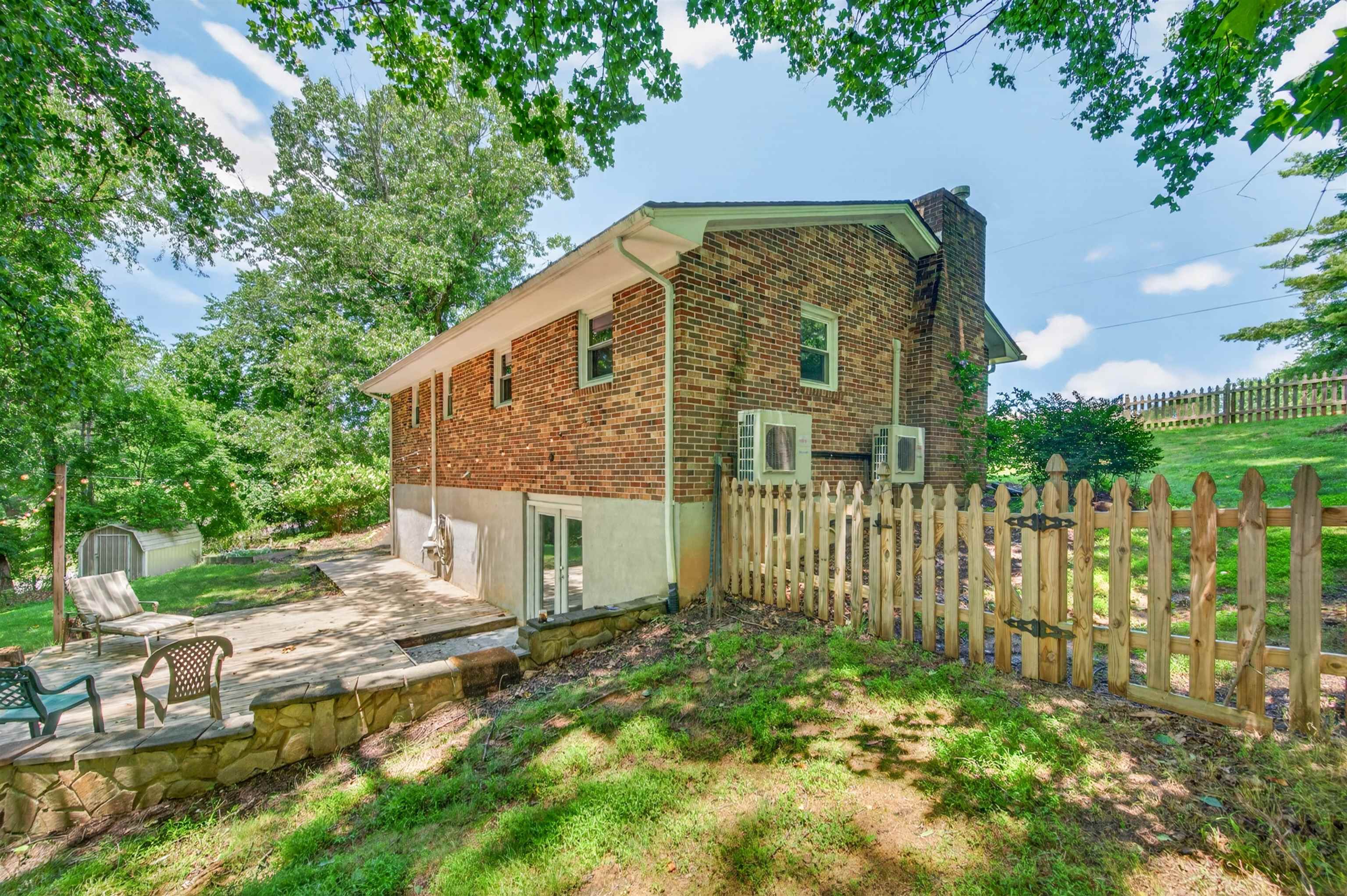 265 Penn Road NW Floyd VA 24091