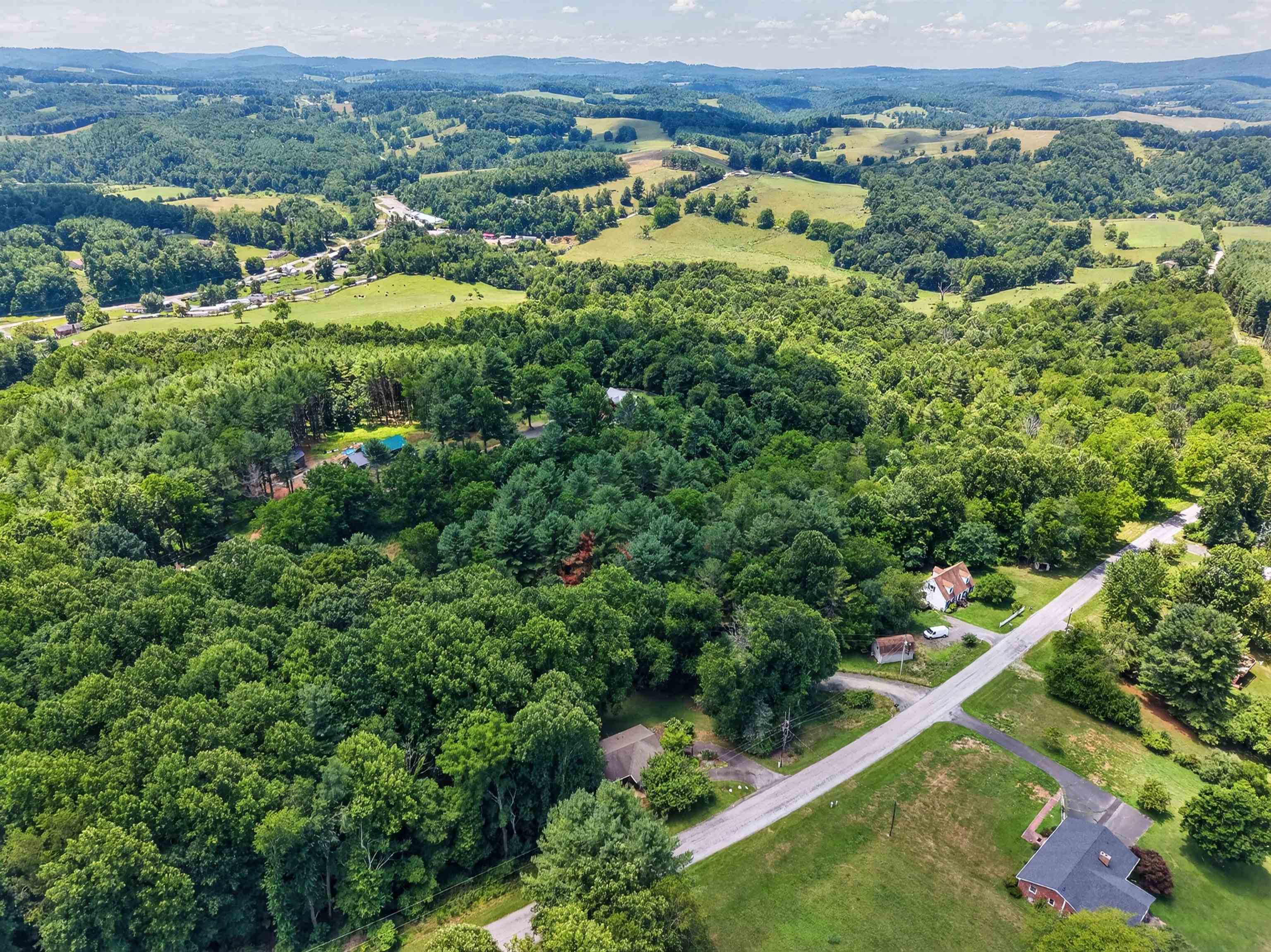 265 Penn Road NW Floyd VA 24091