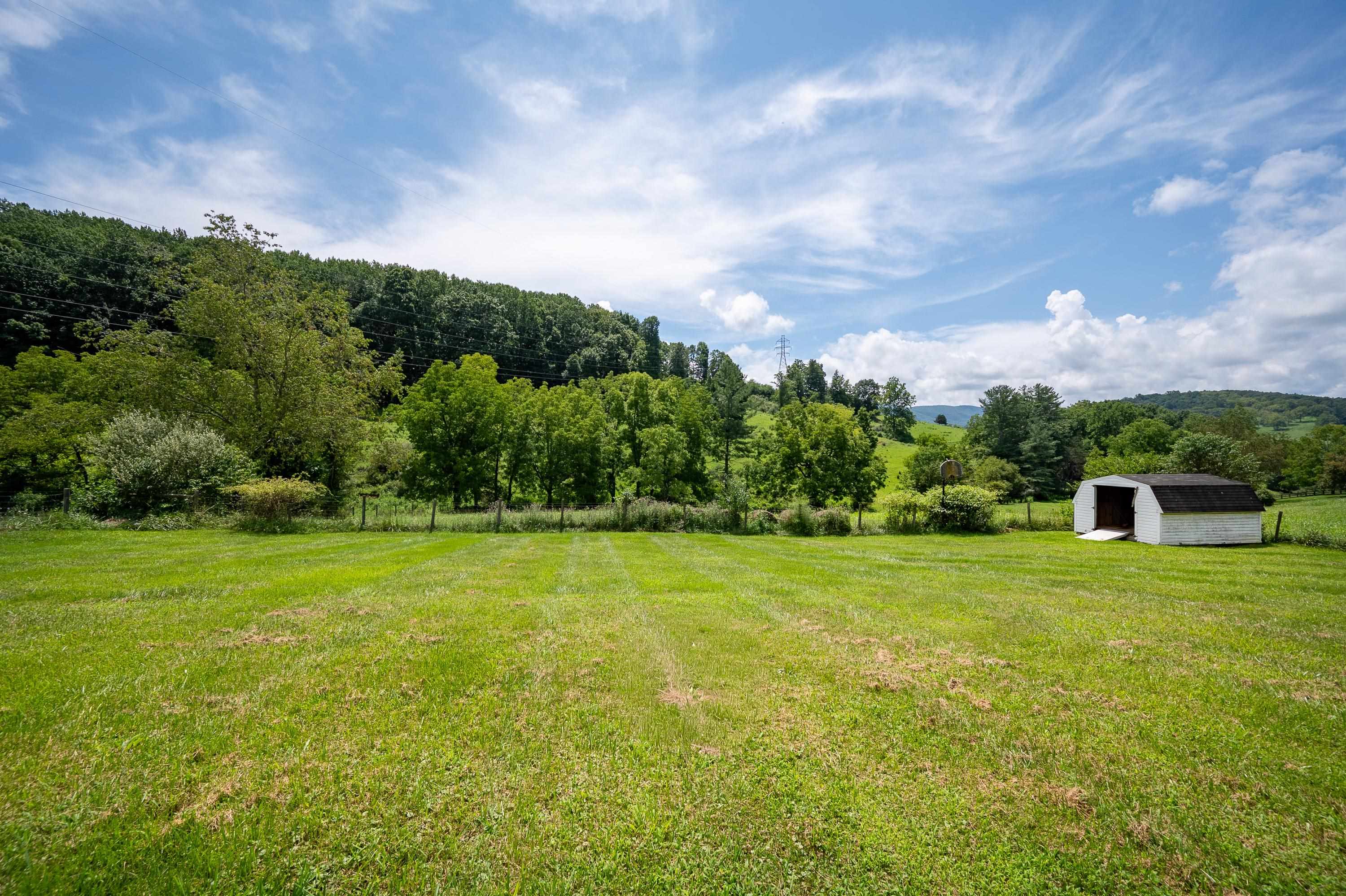 9656 E Blue Grass Trail Bland VA 24315
