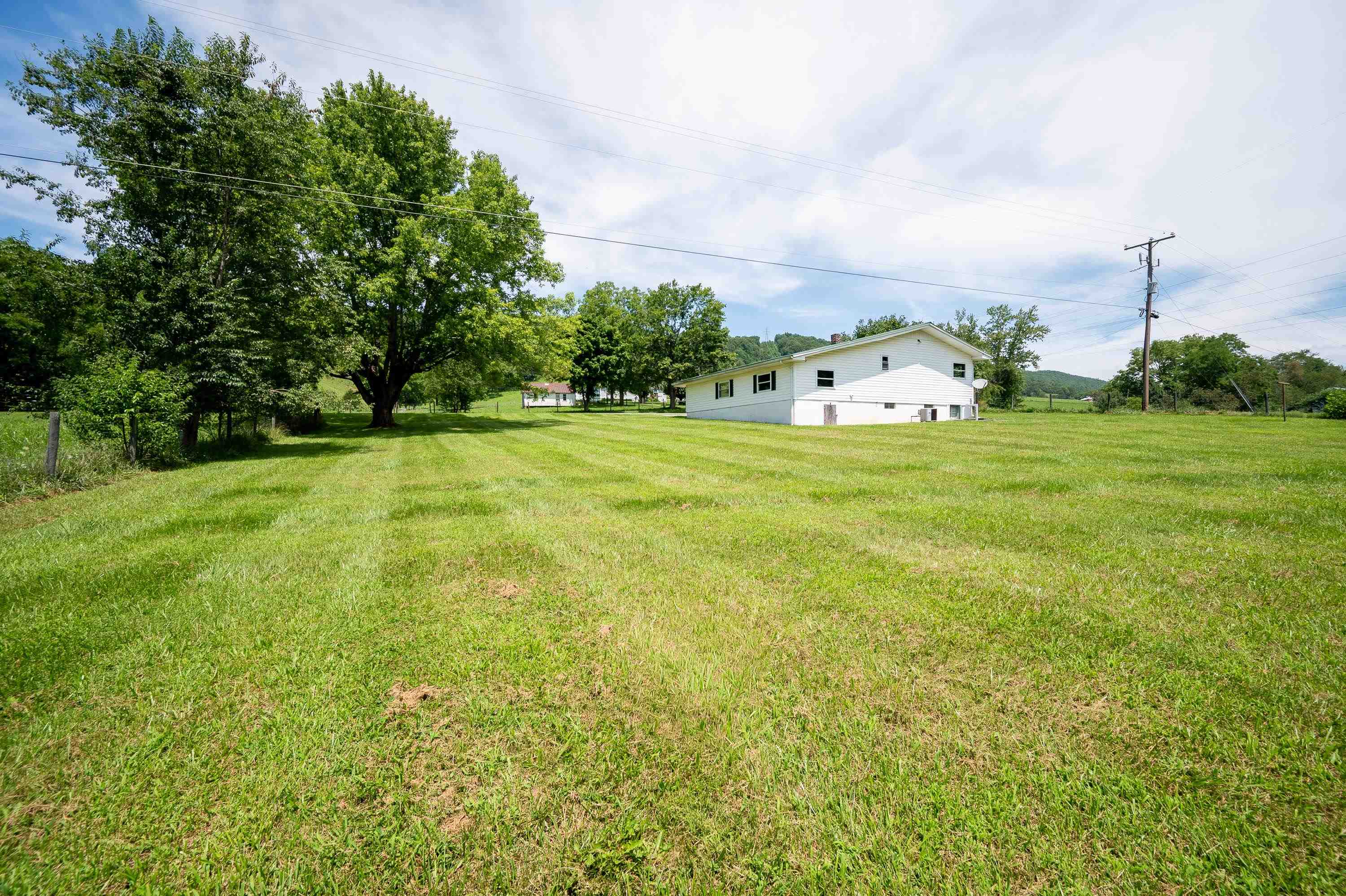 9656 E Blue Grass Trail Bland VA 24315