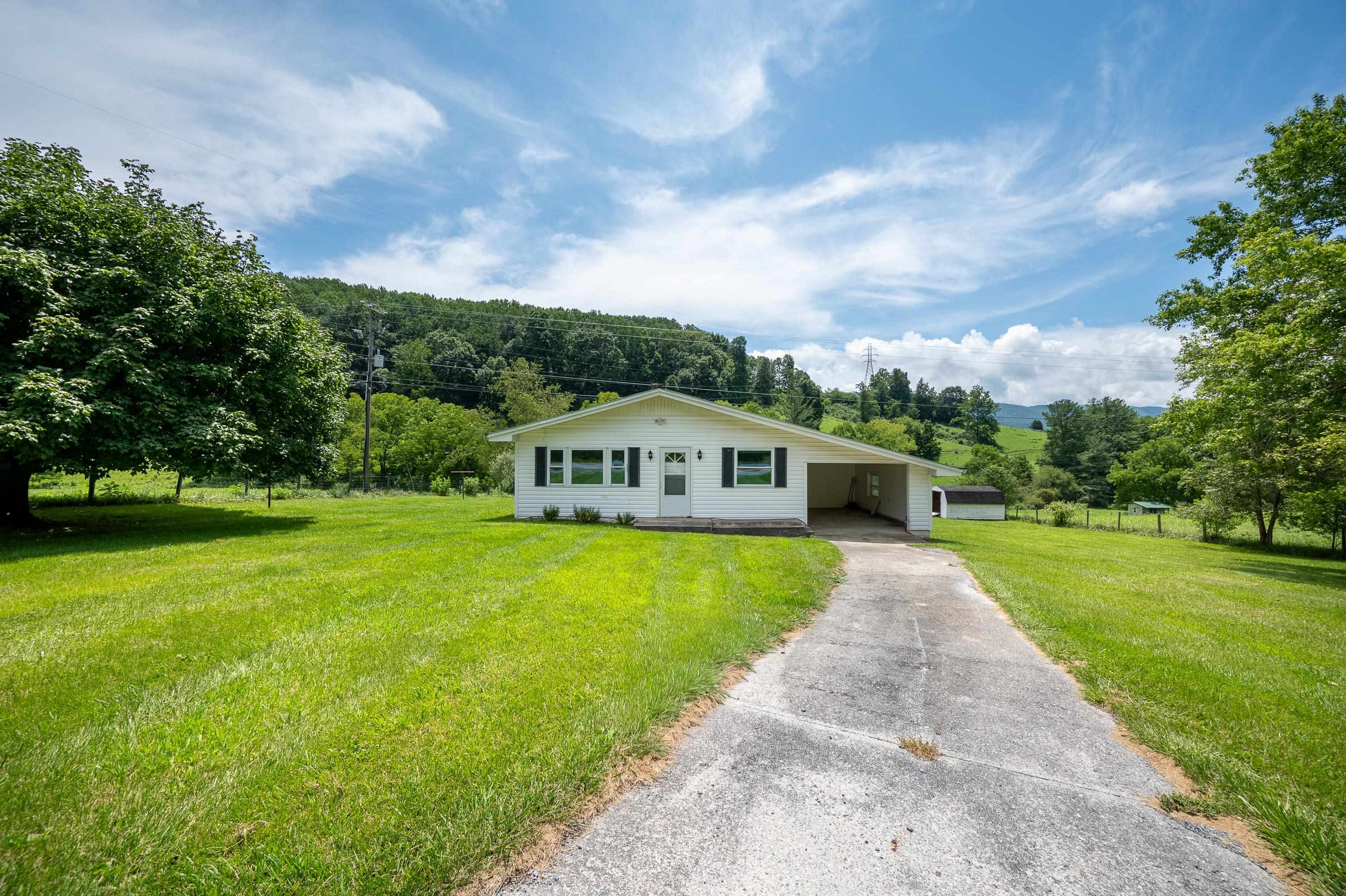 9656 E Blue Grass Trail Bland VA 24315