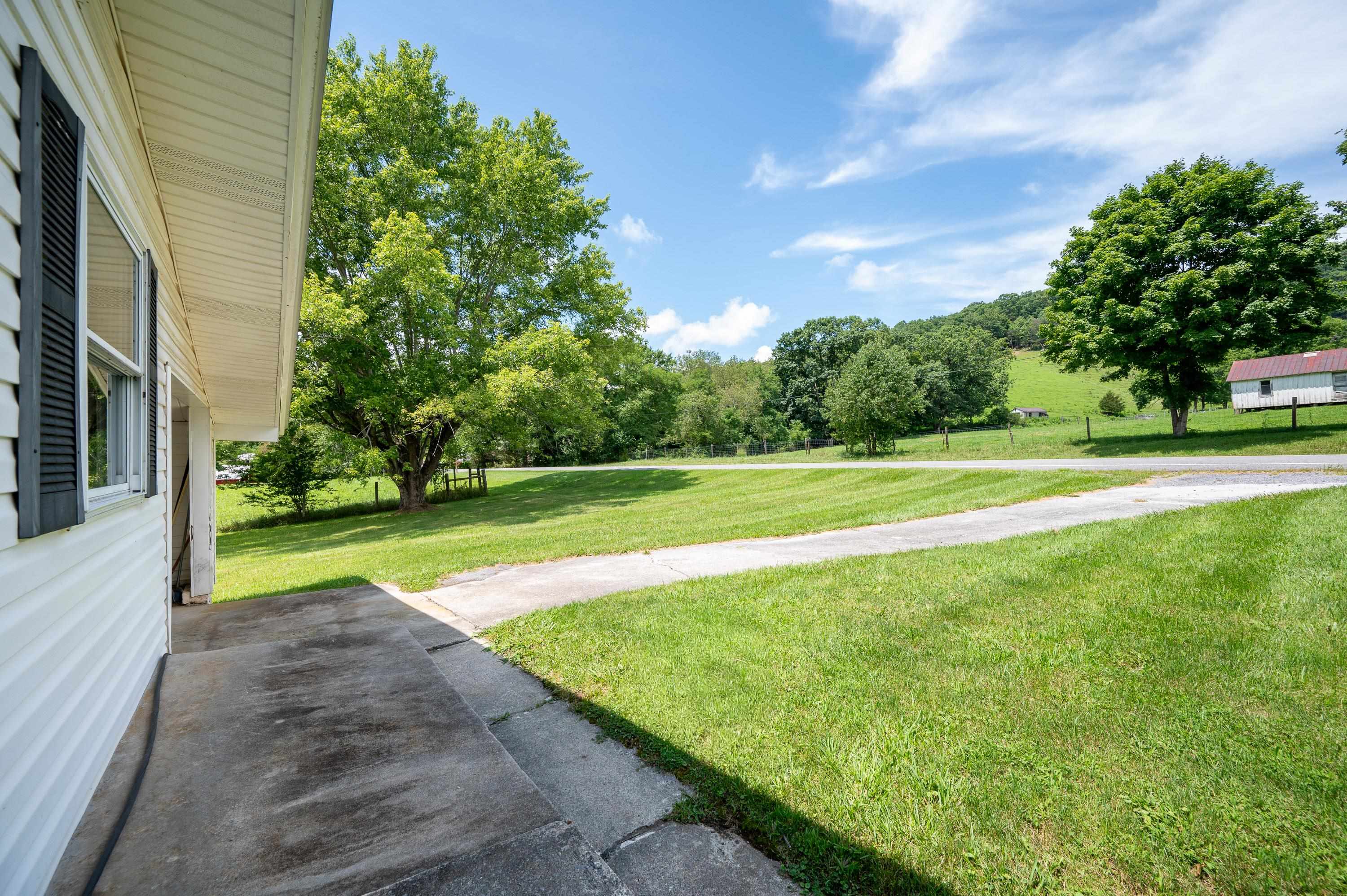 9656 E Blue Grass Trail Bland VA 24315