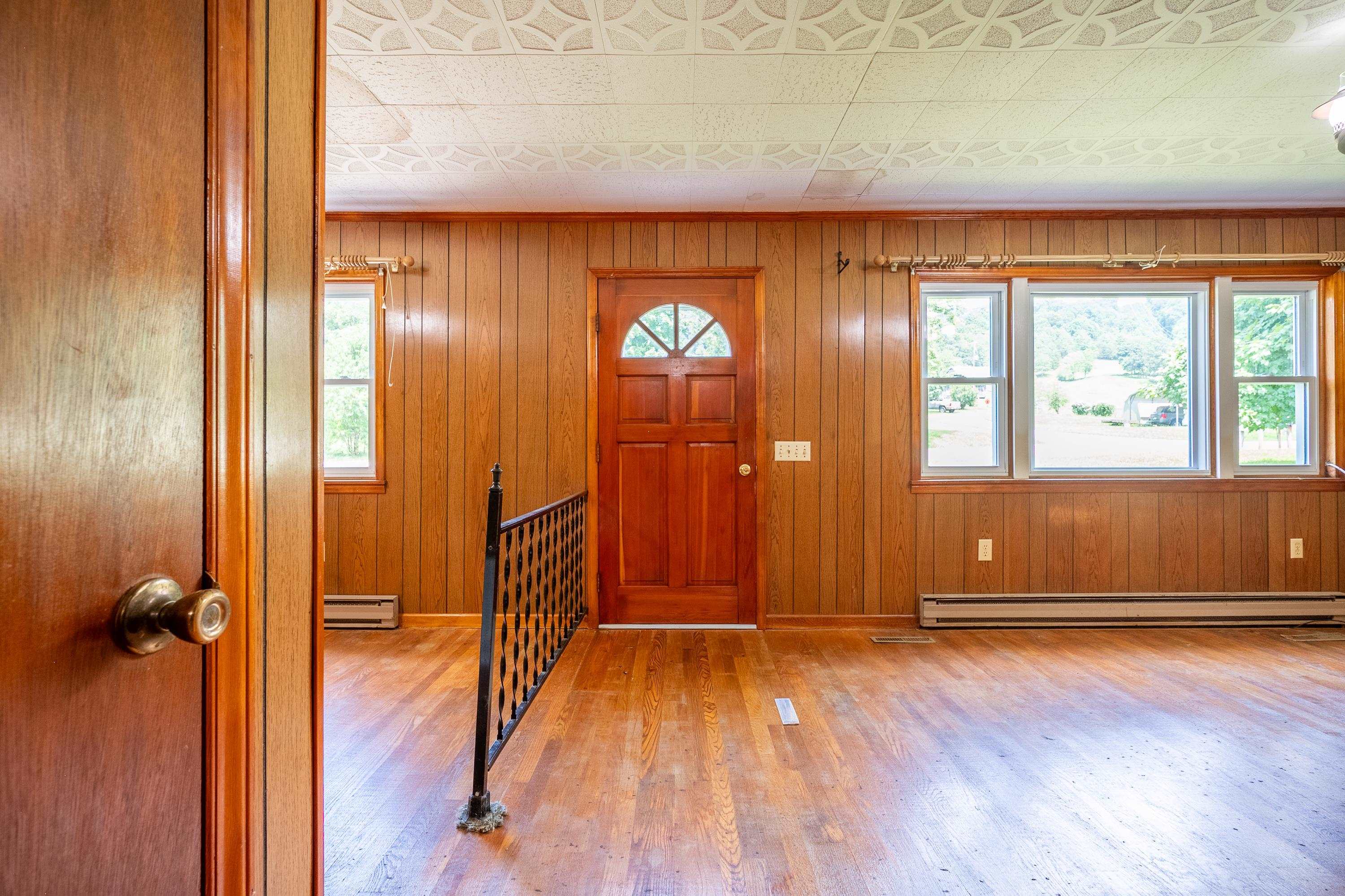 9656 E Blue Grass Trail Bland VA 24315
