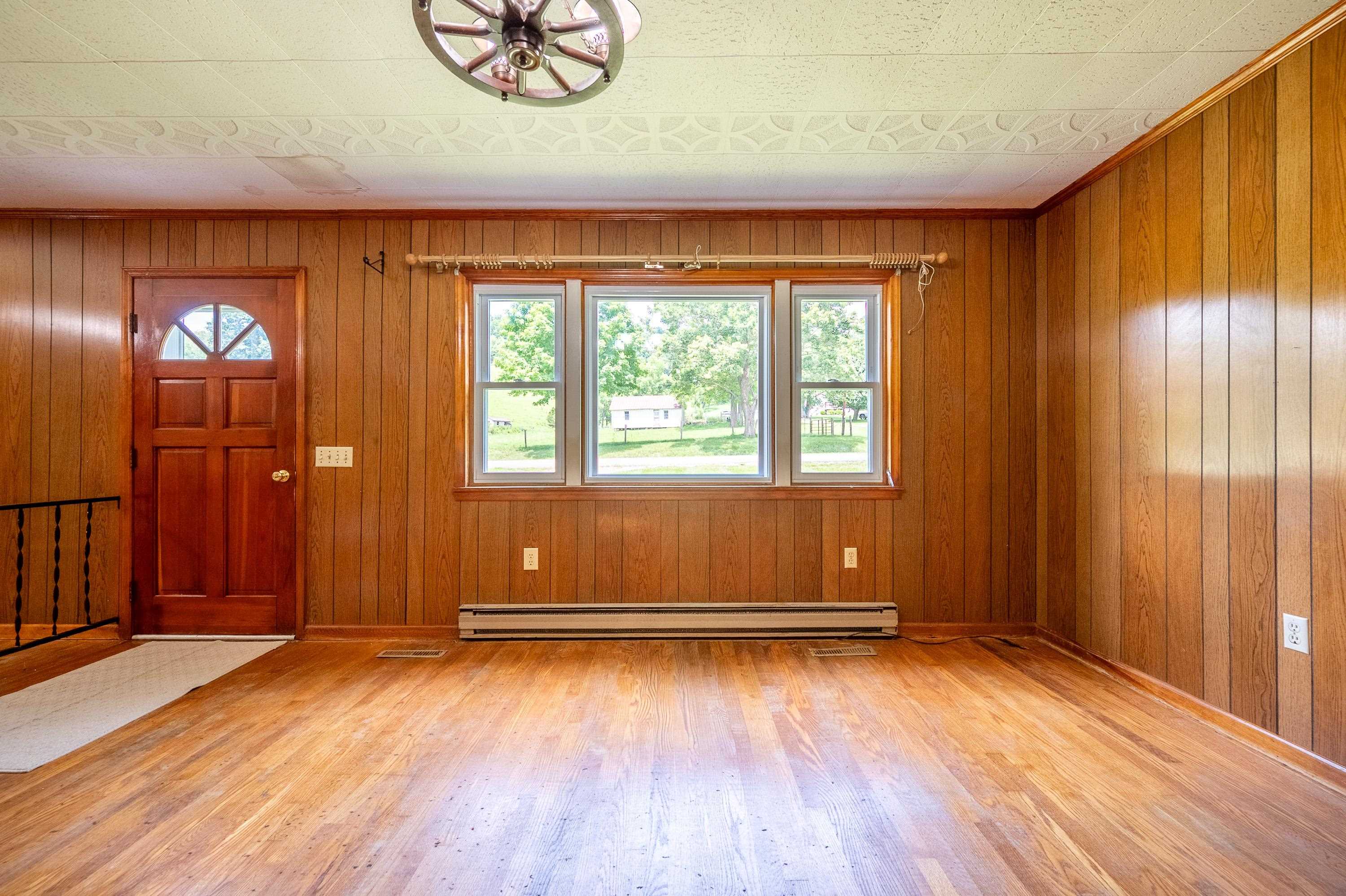 9656 E Blue Grass Trail Bland VA 24315