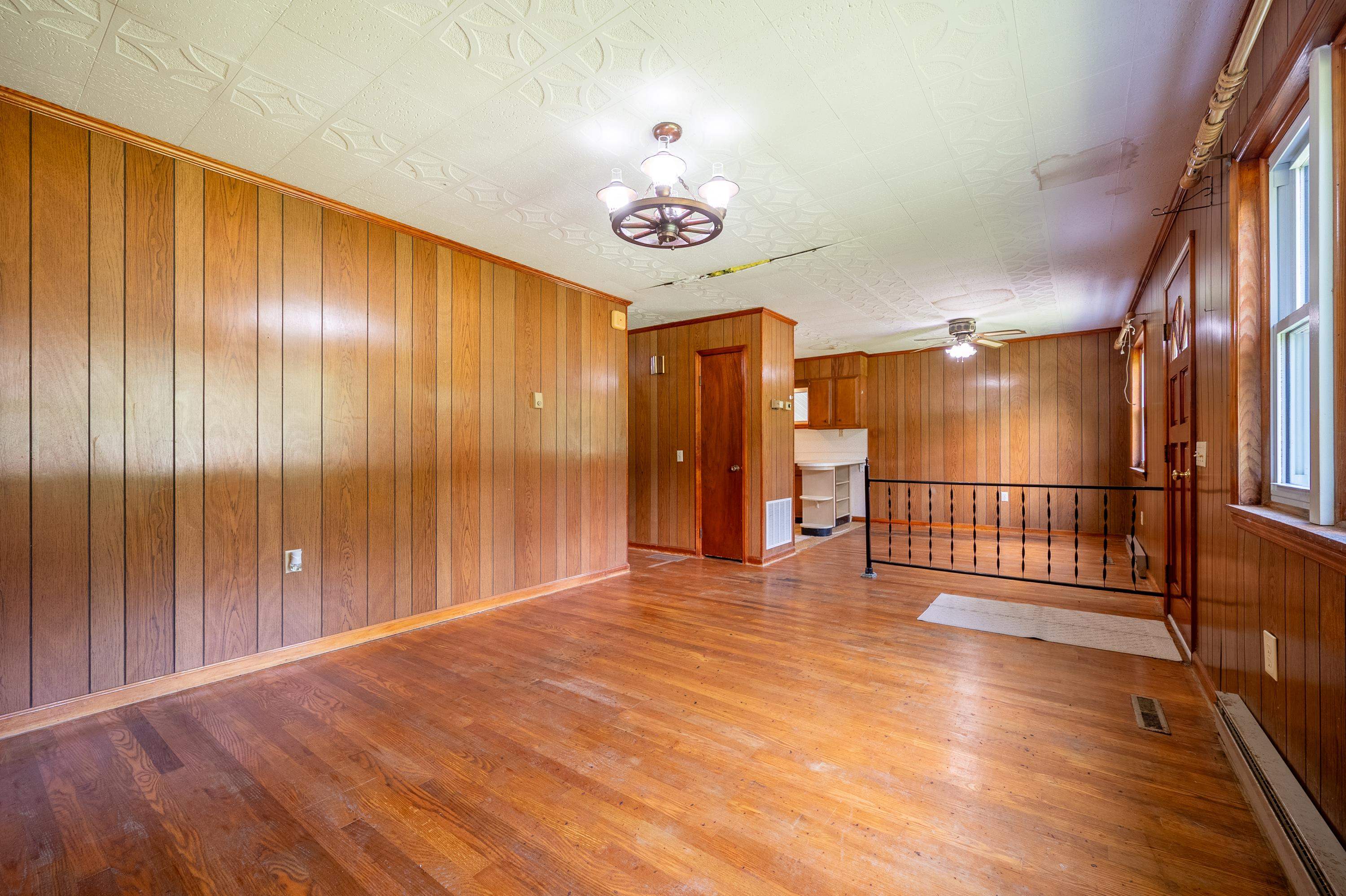 9656 E Blue Grass Trail Bland VA 24315