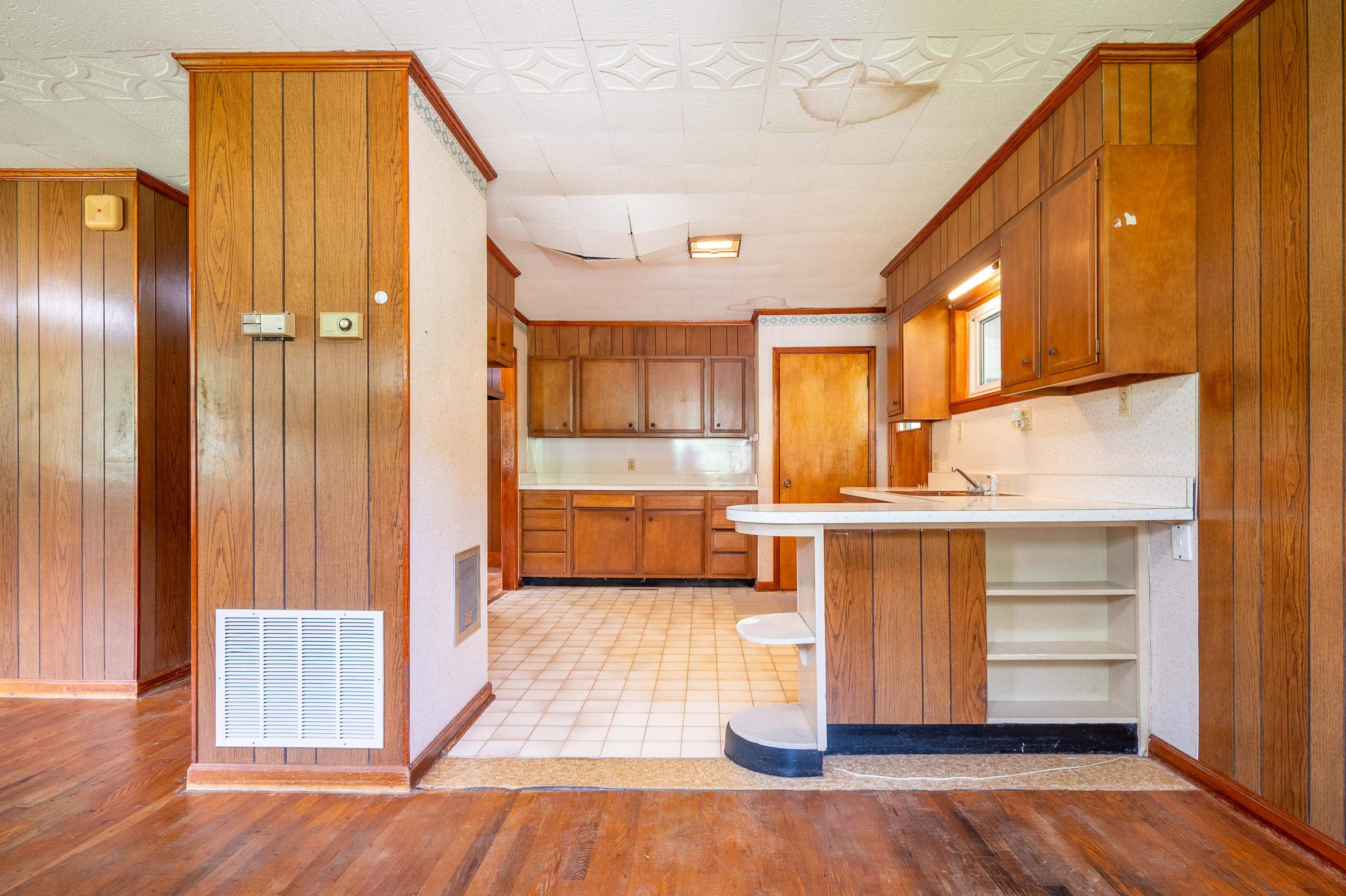9656 E Blue Grass Trail Bland VA 24315