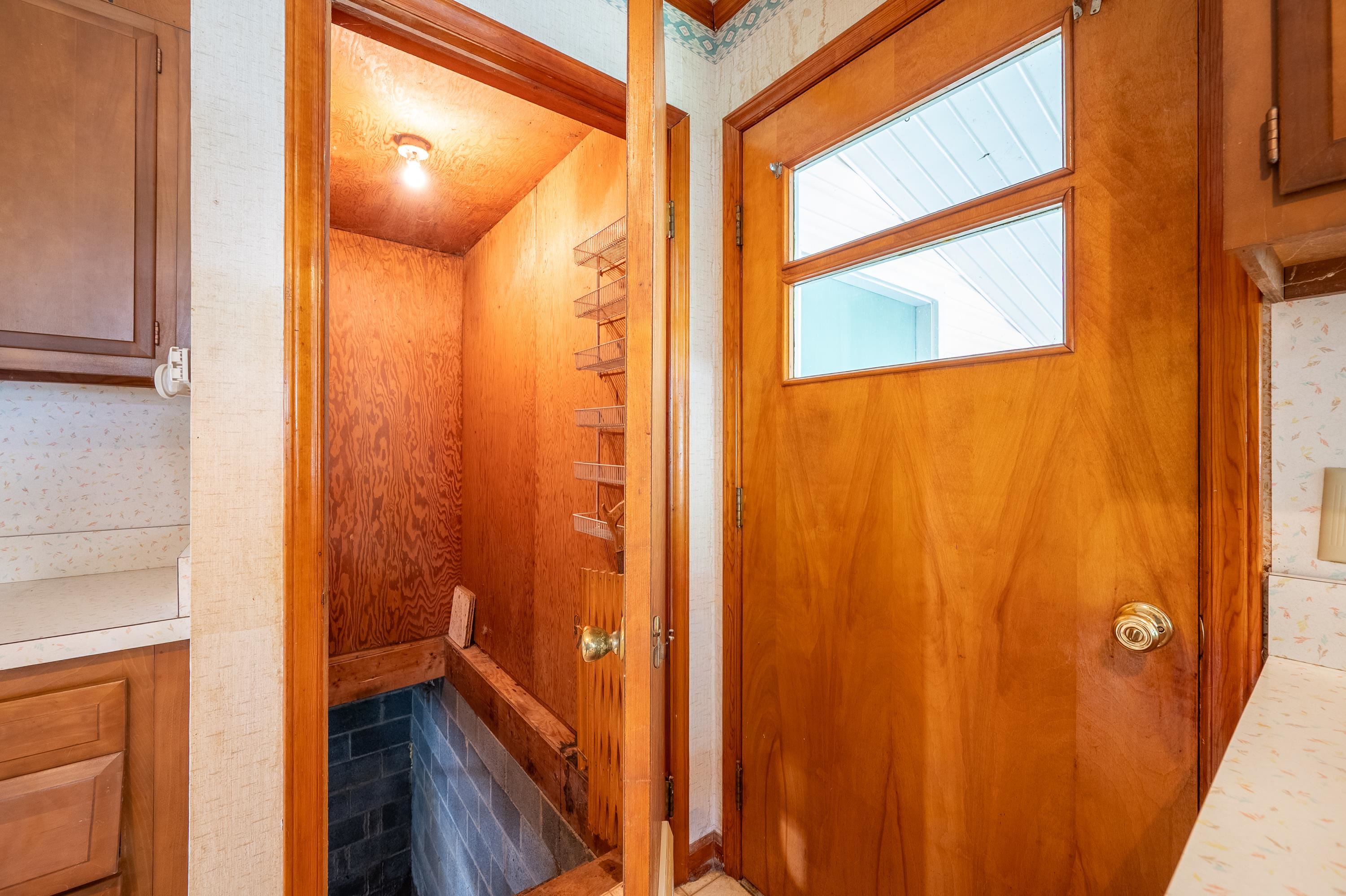 9656 E Blue Grass Trail Bland VA 24315