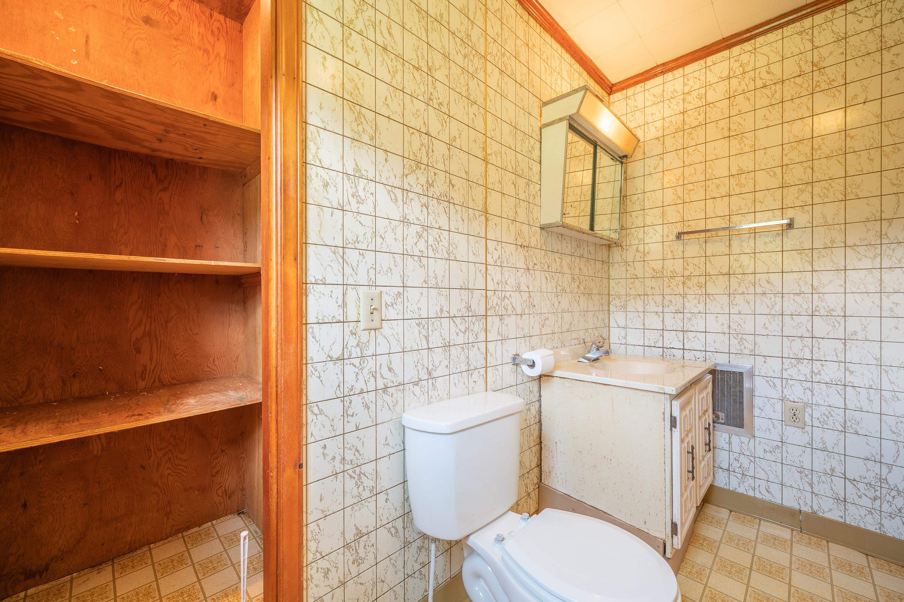 9656 E Blue Grass Trail Bland VA 24315