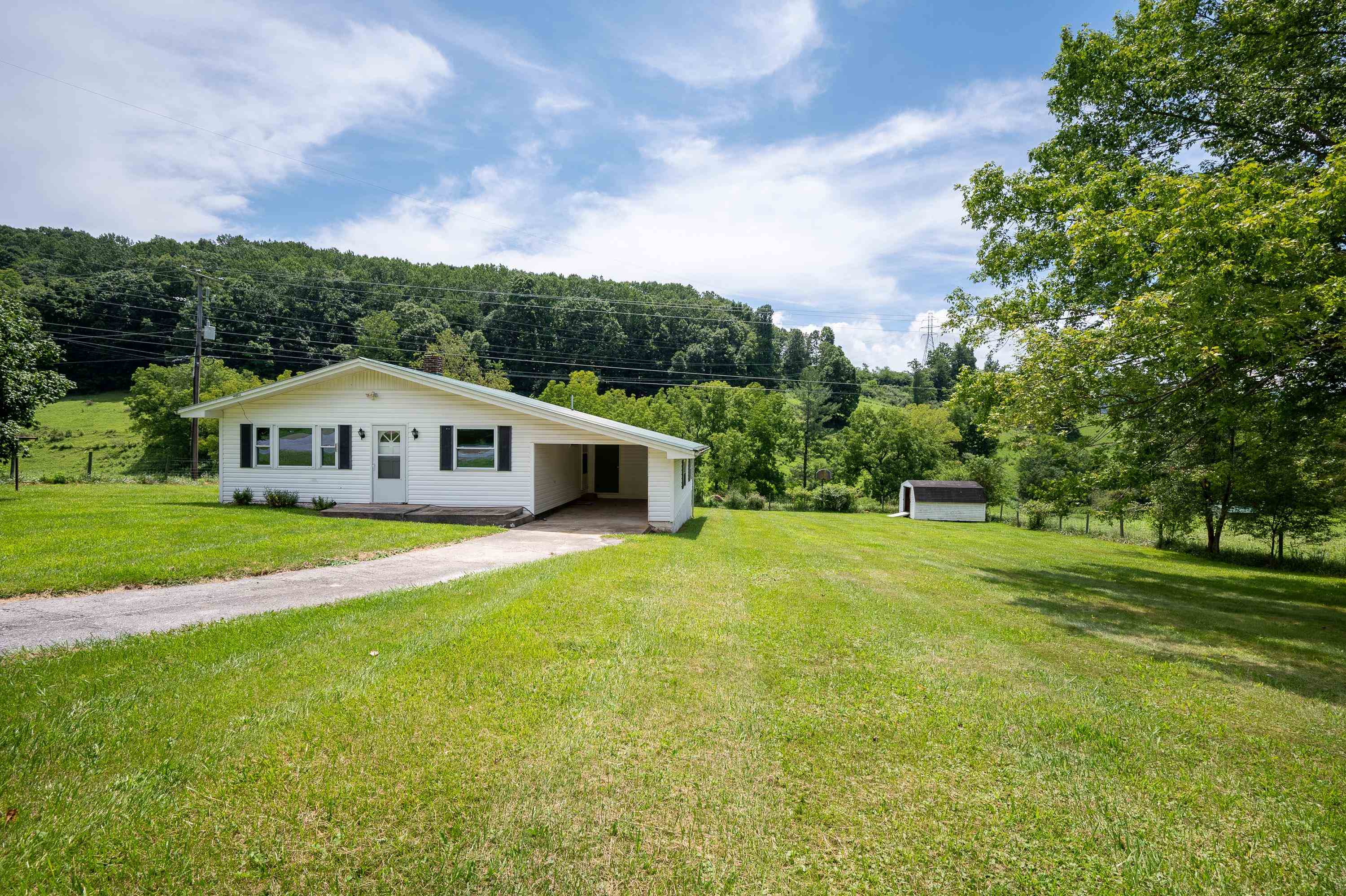 9656 E Blue Grass Trail Bland VA 24315