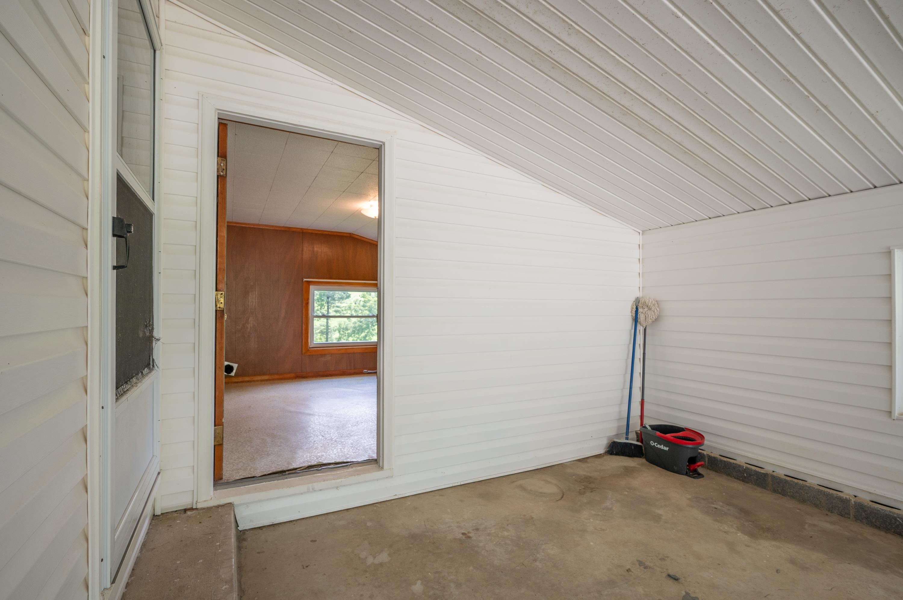 9656 E Blue Grass Trail Bland VA 24315