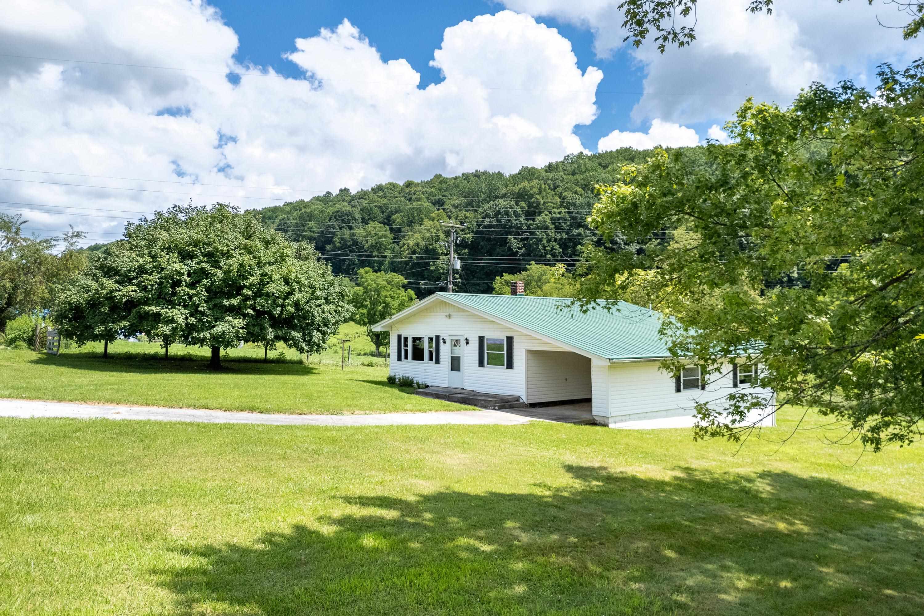 9656 E Blue Grass Trail Bland VA 24315