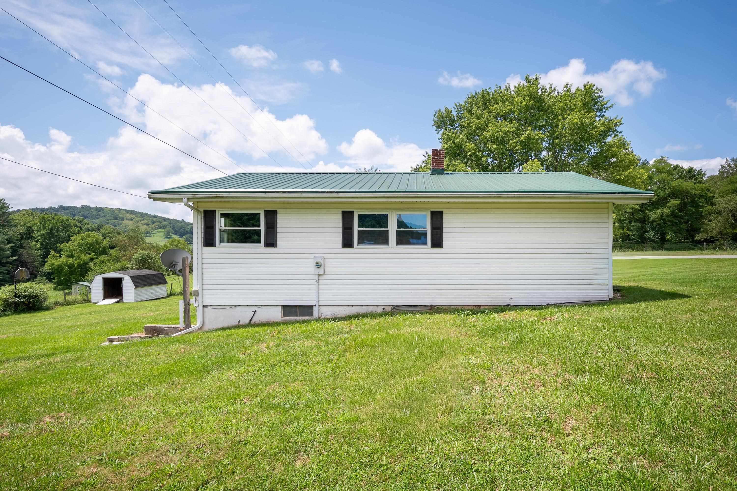 9656 E Blue Grass Trail Bland VA 24315