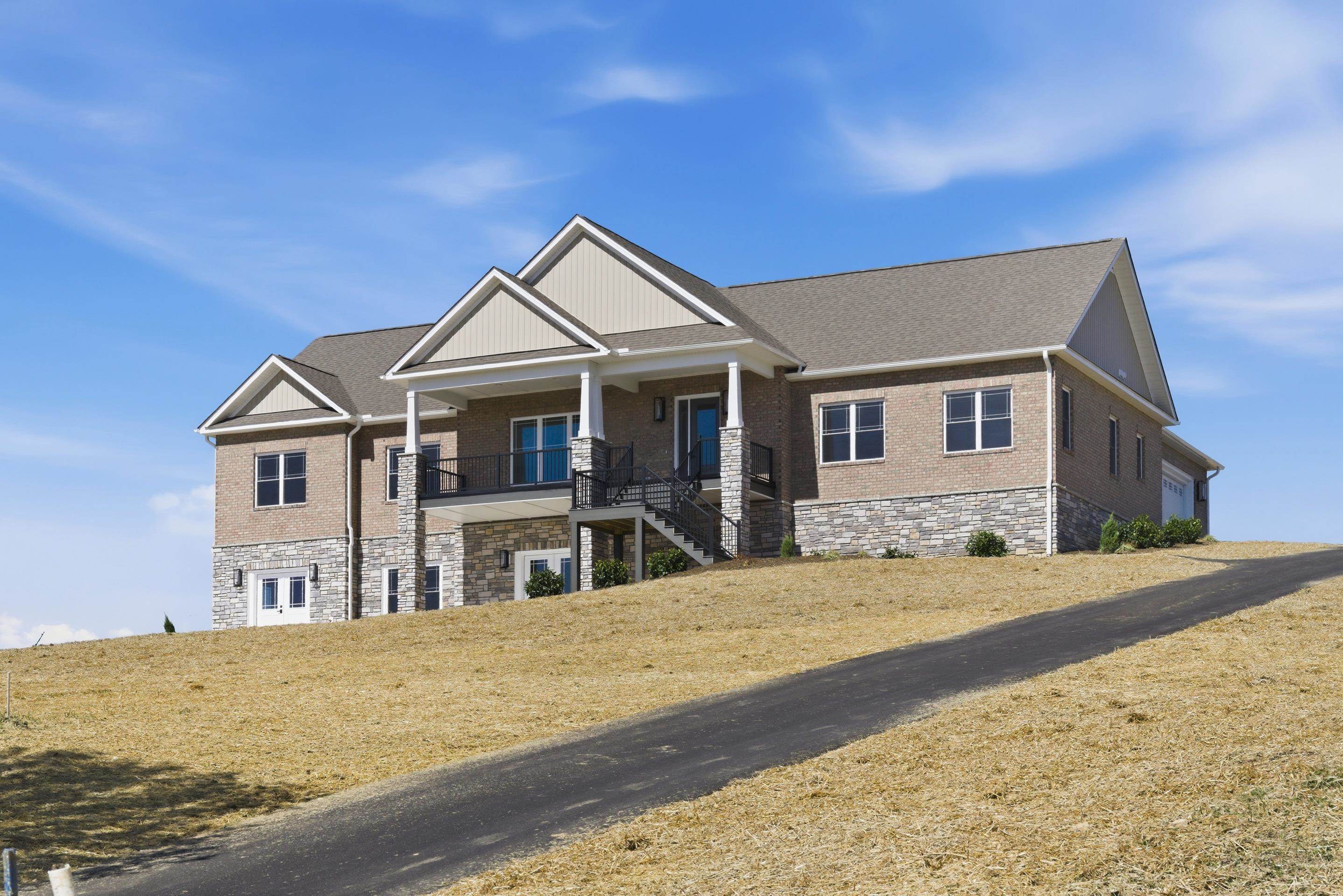 2130 Peakland Way Christiansburg VA 24073