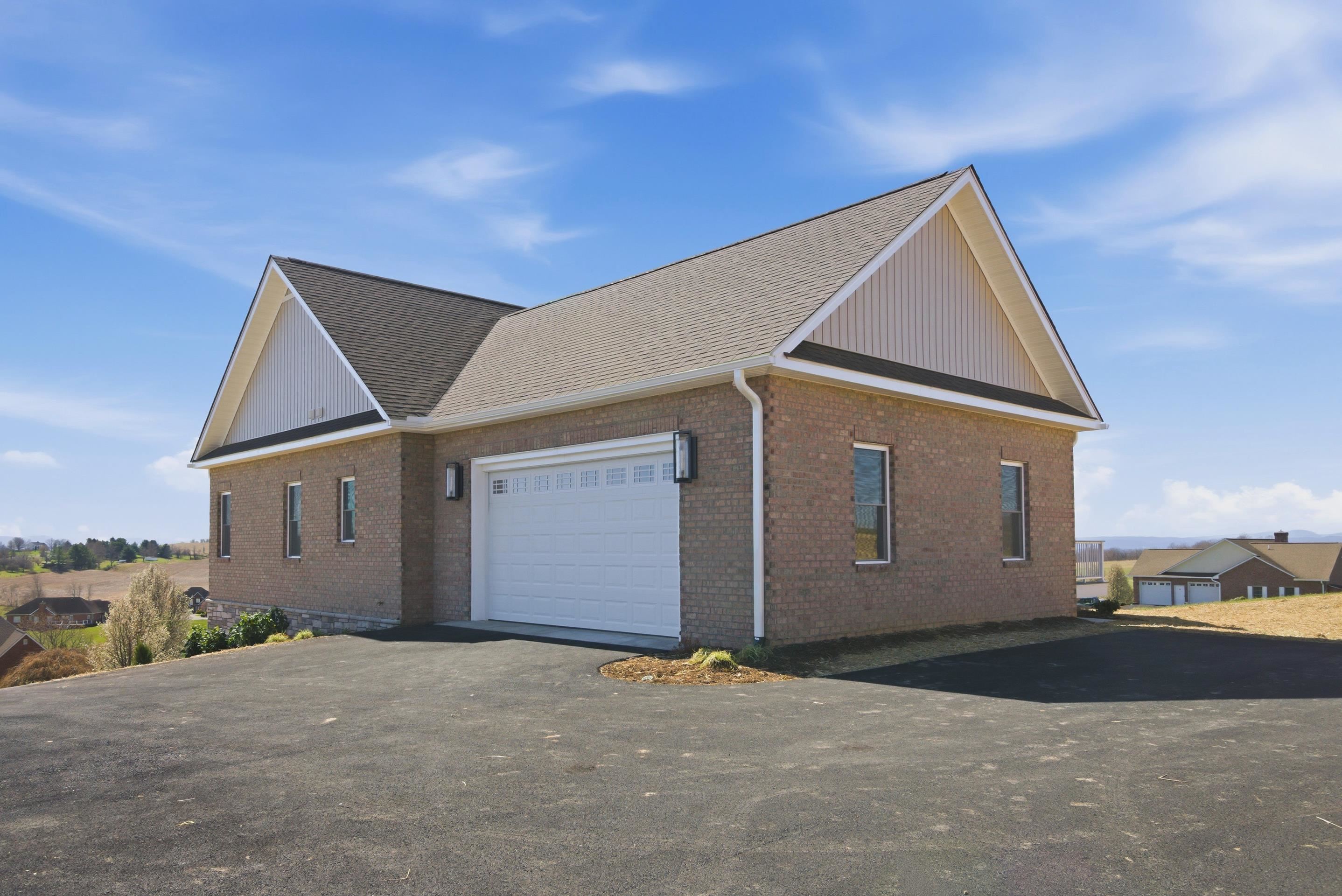 2130 Peakland Way Christiansburg VA 24073