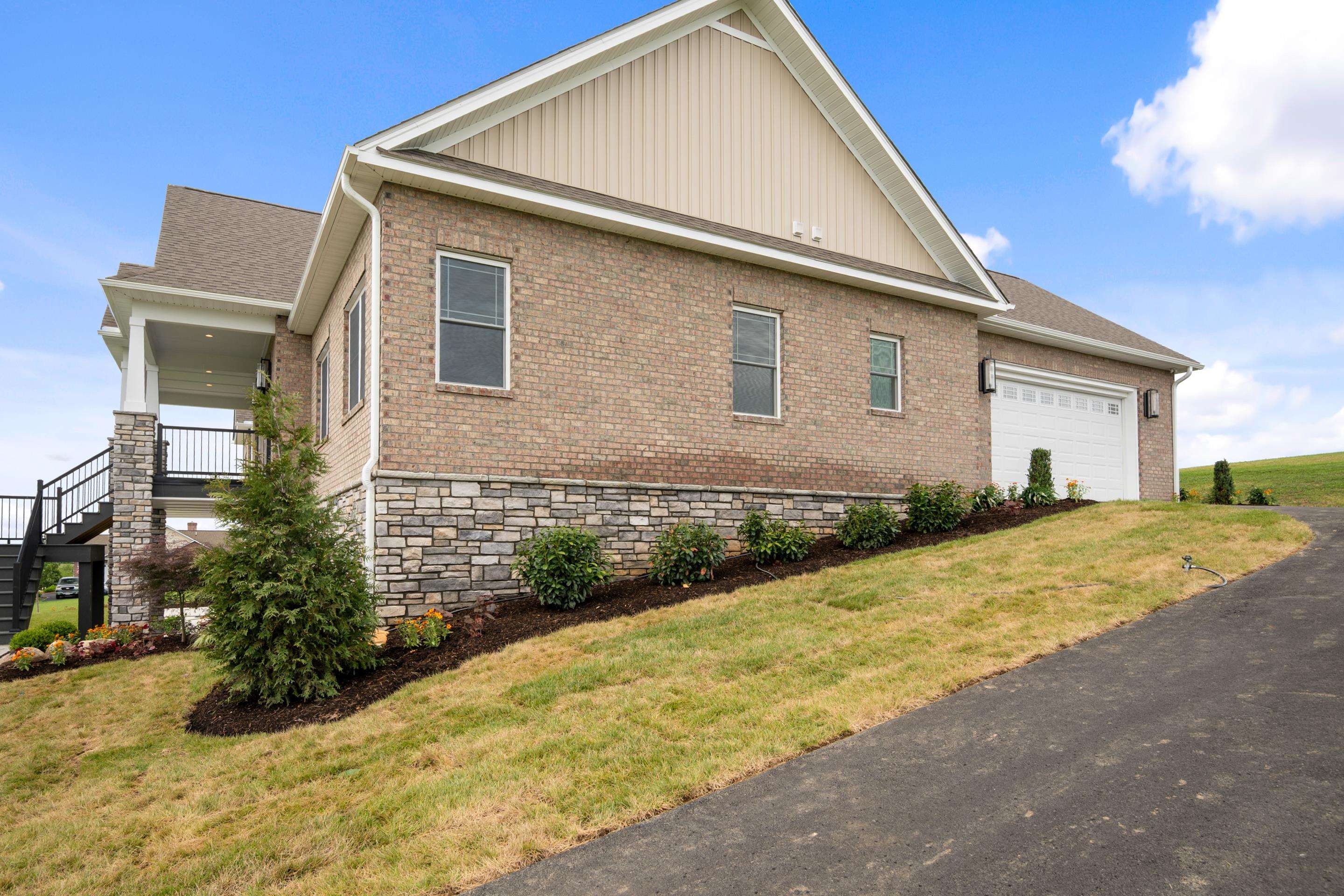 2130 Peakland Way Christiansburg VA 24073