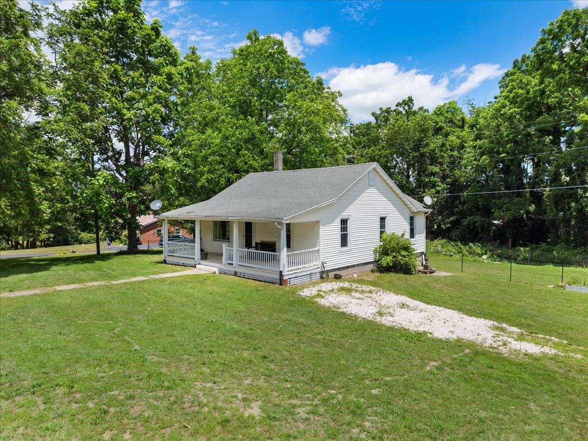 310 Ivanhoe Road Max Meadows VA 24360