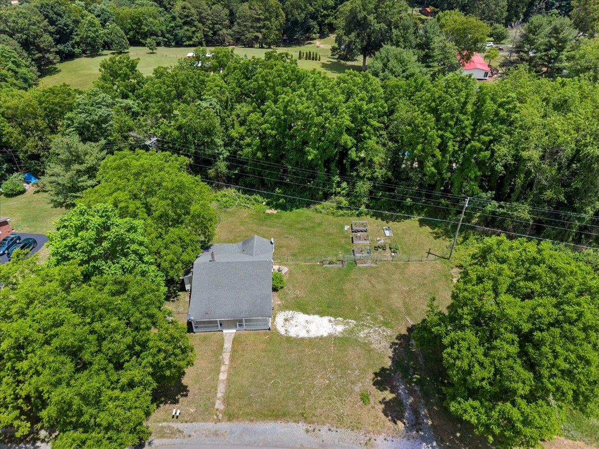 310 Ivanhoe Road Max Meadows VA 24360