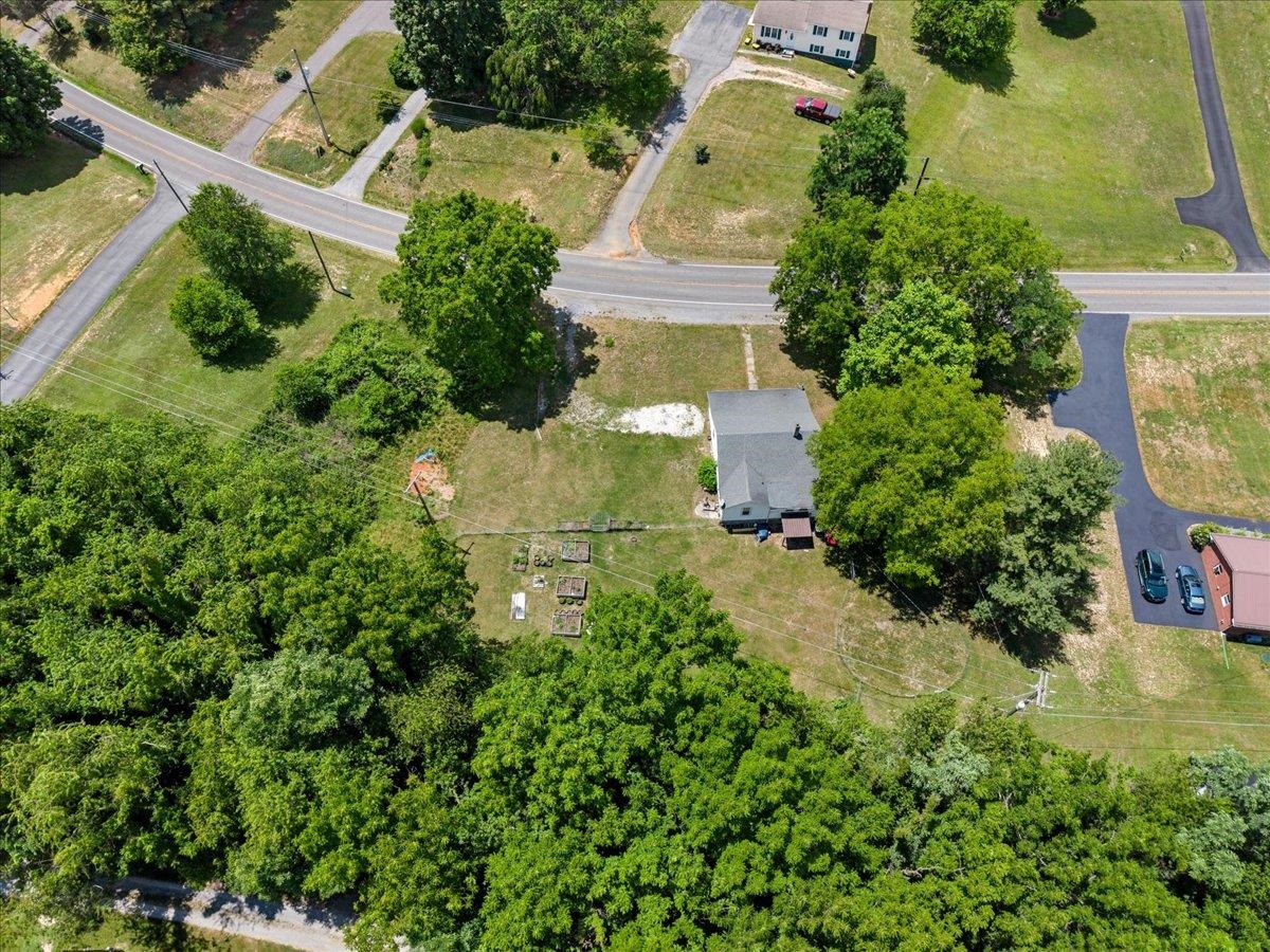 310 Ivanhoe Road Max Meadows VA 24360
